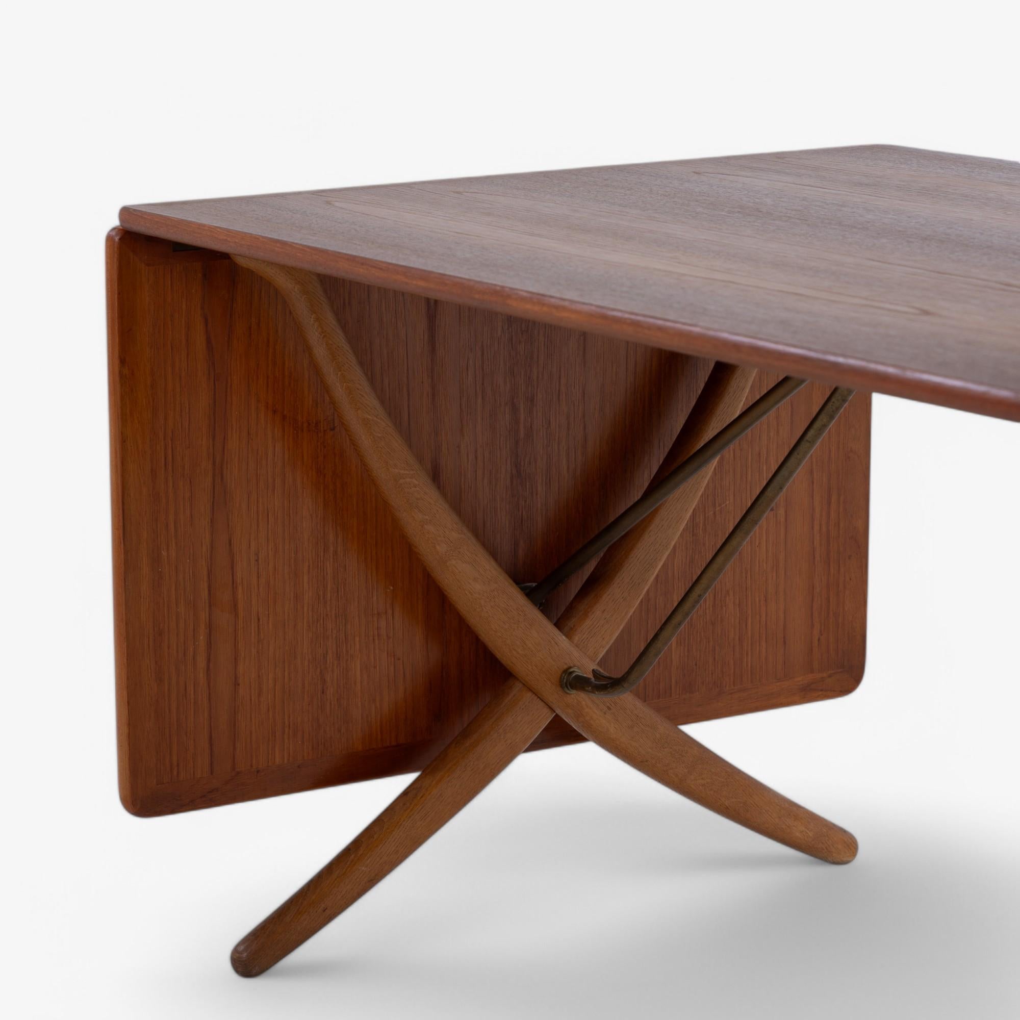 AT 304 - Dining table in teak by Hans J. Wegner For Sale 1
