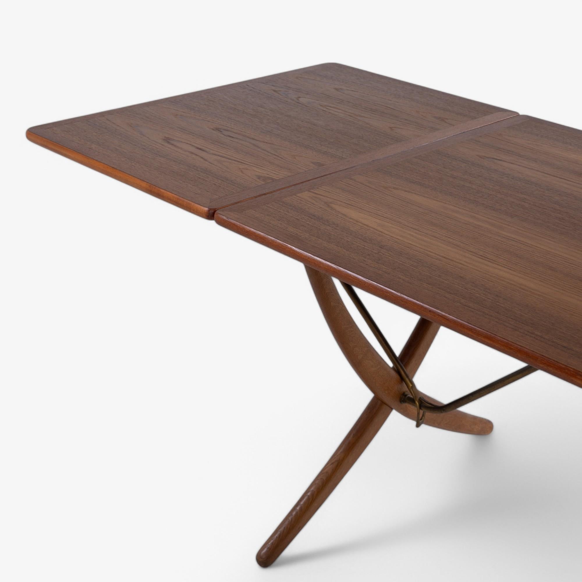 AT 304 - Dining table in teak by Hans J. Wegner For Sale 2