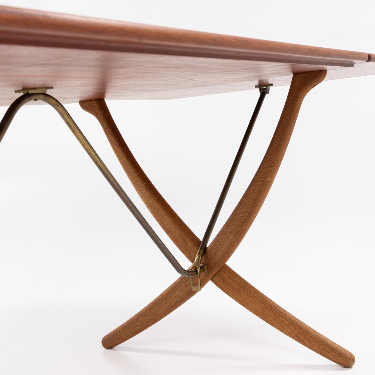Brass AT 304 - Sabre-legged table by Hans J. Wegner