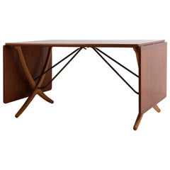 AT 304 Unusual Hans Wegner Dining Table