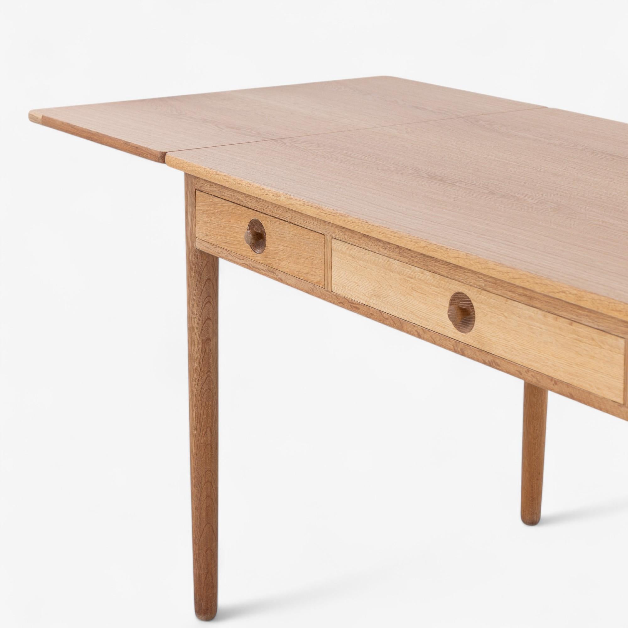 AT 305 - Bureau en chêne de Hans J. Wegner en vente 3