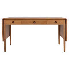 AT 305 - Desk in oak by Hans J. Wegner