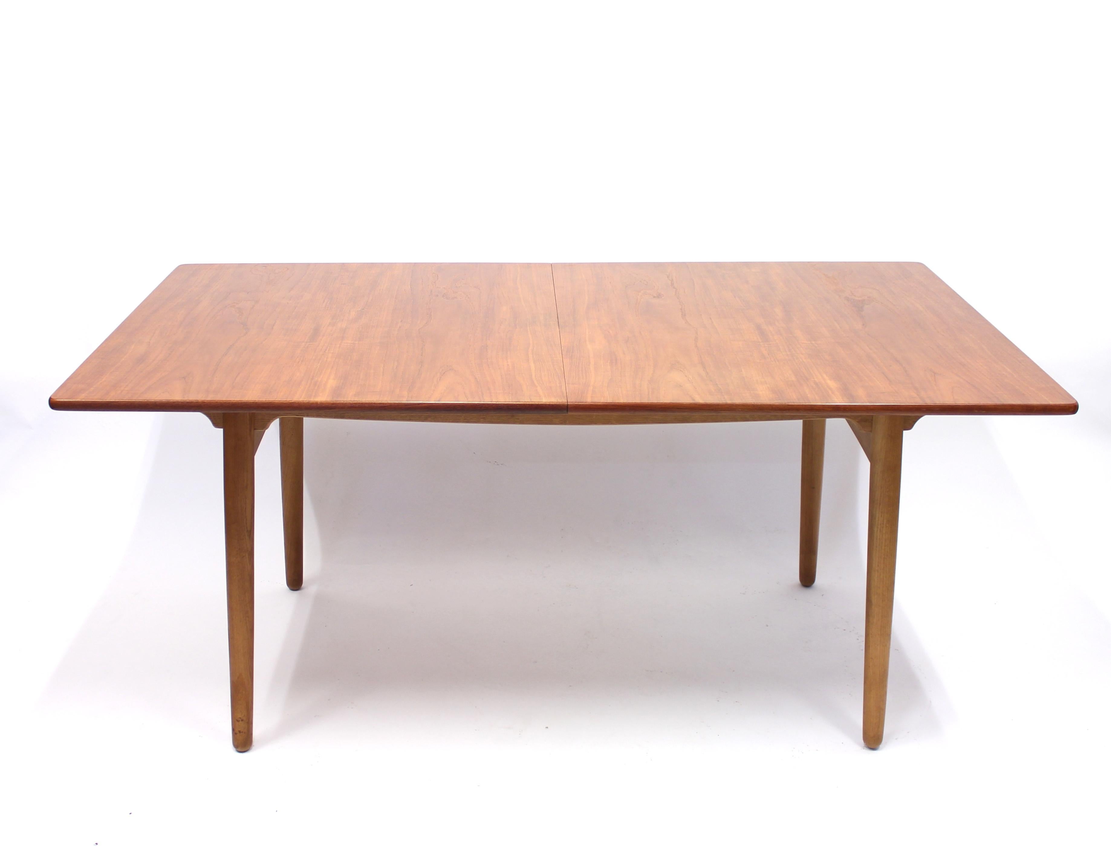 AT 310 Dining Table by Hans J. Wegner for Andreas Tuck, 1960s In Good Condition In Uppsala, SE