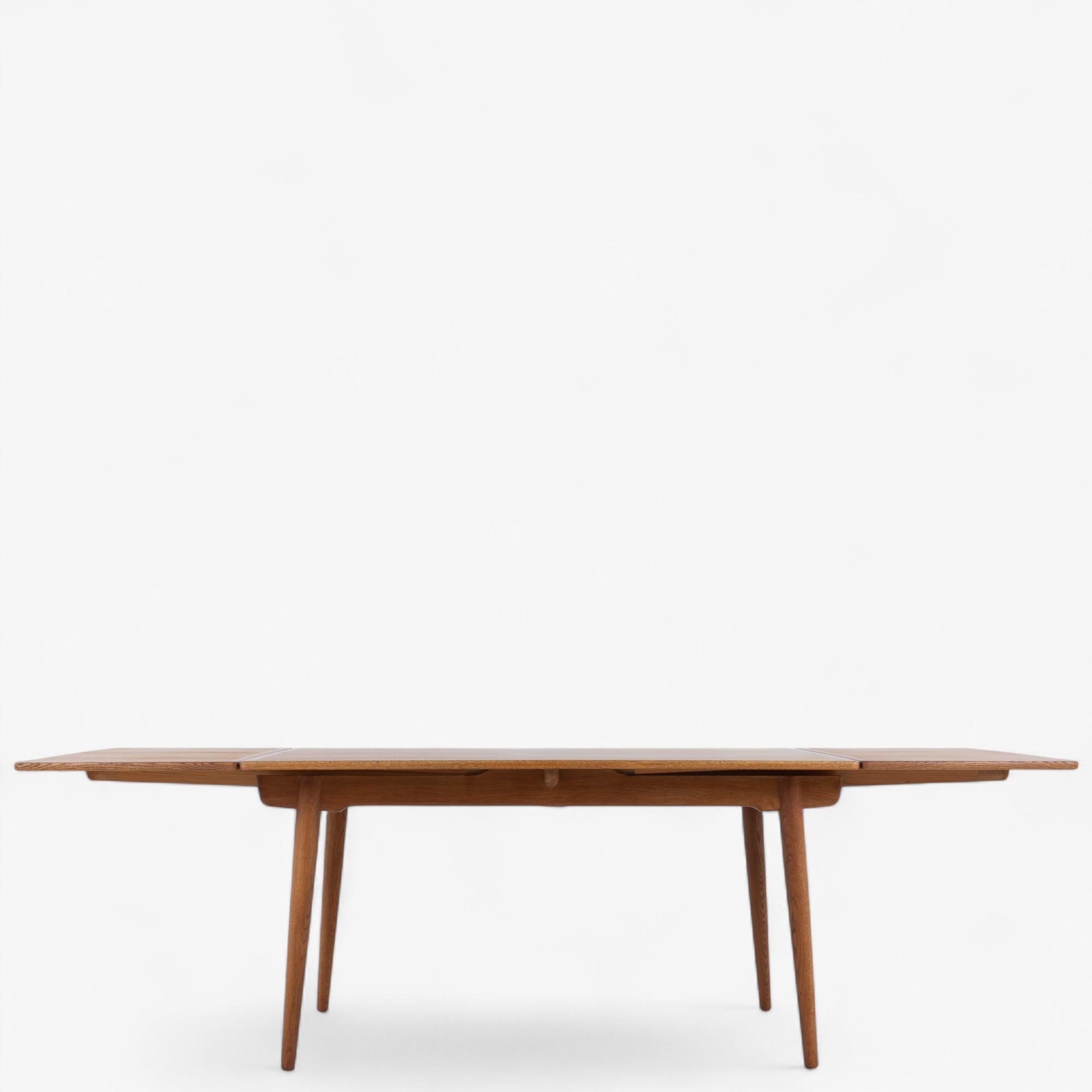 Mid-Century Modern AT 312 - Dining table in oak by Hans J. Wegner For Sale