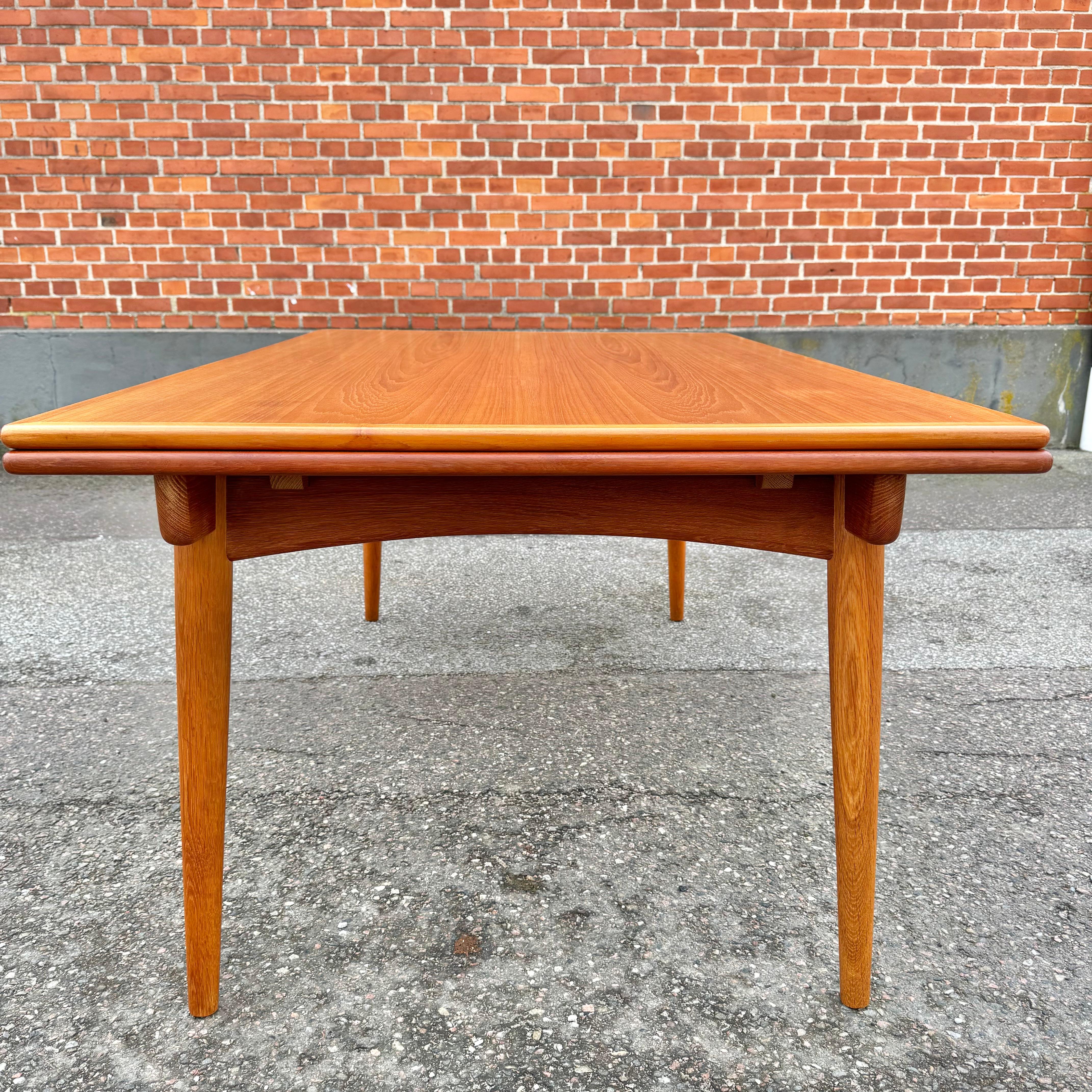 Scandinavian Modern AT-312 Dining Table in Oak by Hans Wegner for Andreas Tuck, 1960s