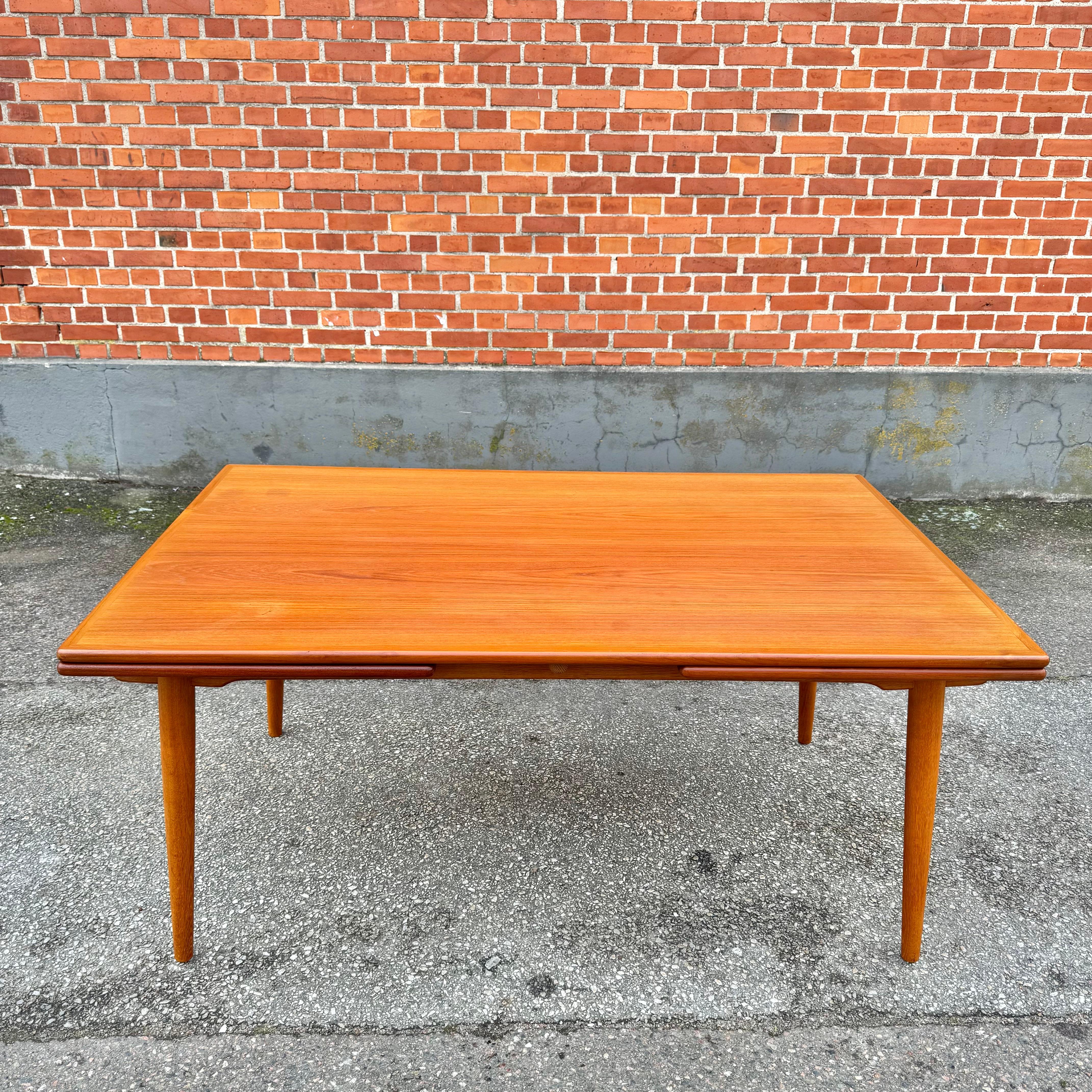 Danish AT-312 Dining Table in Oak by Hans Wegner for Andreas Tuck, 1960s