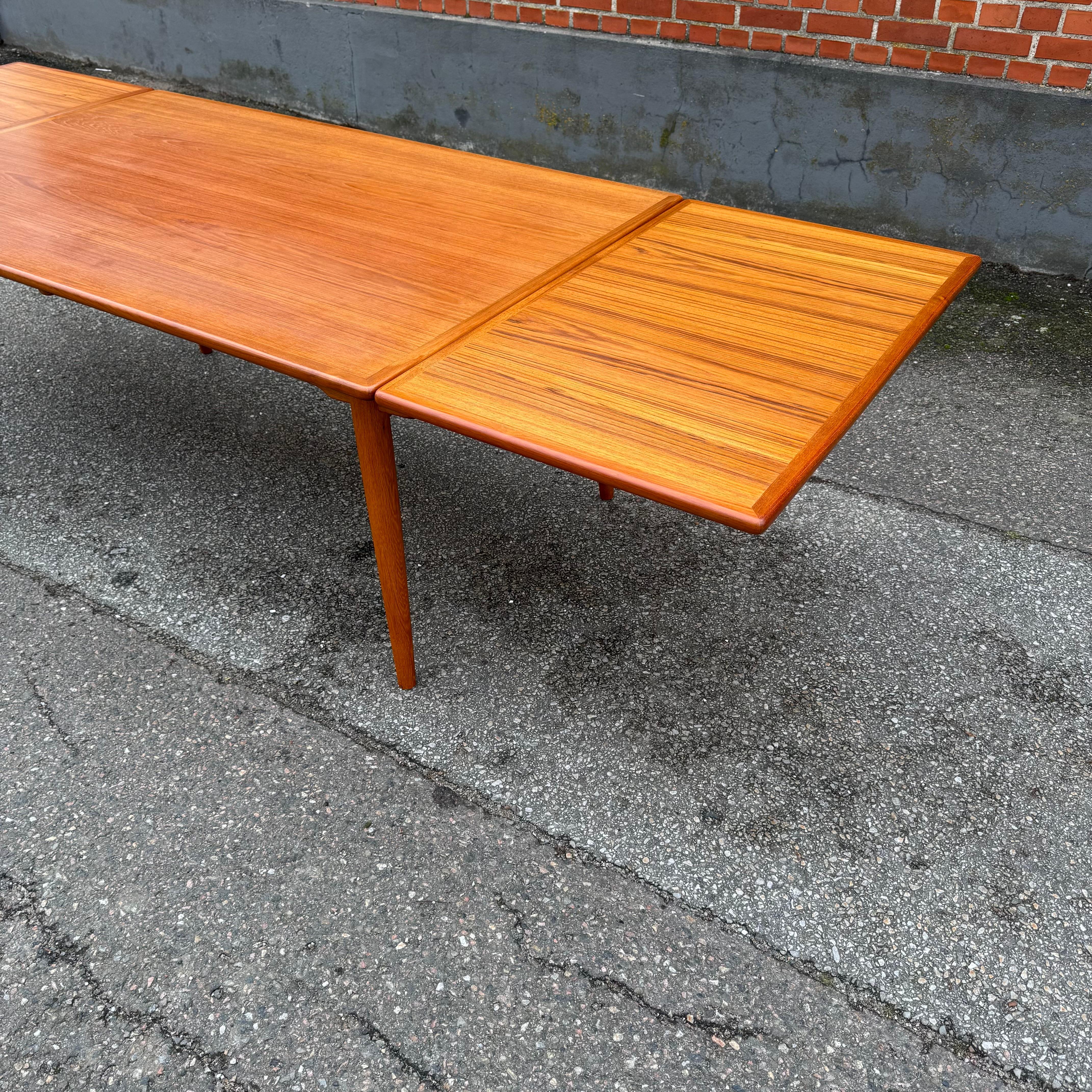 AT-312 Dining Table in Oak by Hans Wegner for Andreas Tuck, 1960s 1
