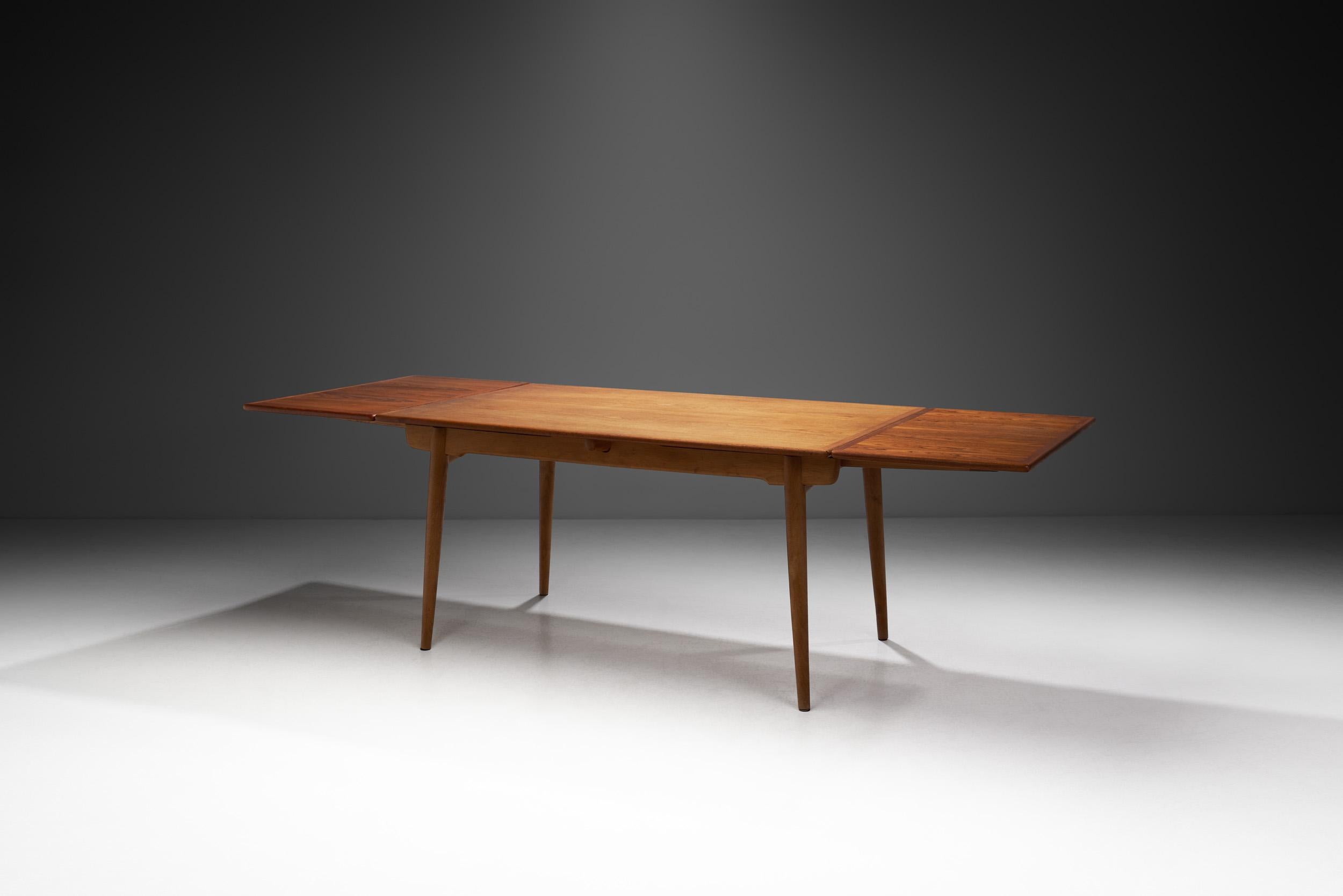 
Tisch „AT-312“ von Hans J. Wegner für Andreas Tuck, Dänemark, 1950er Jahre (Moderne der Mitte des Jahrhunderts) im Angebot