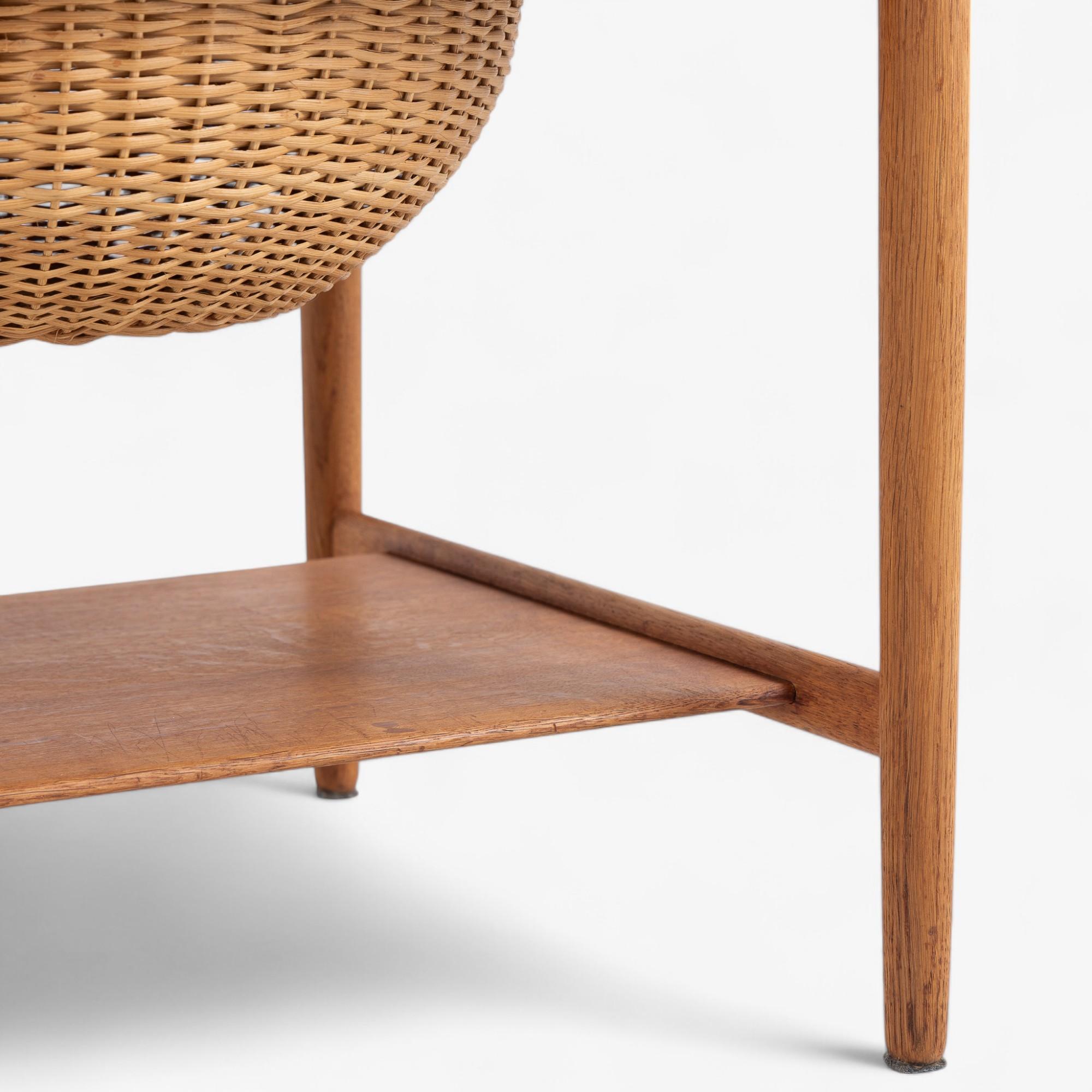 Laiton AT 33 - Table de couture en chêne, Hans J. Wegner en vente