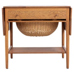 AT 33 - Table de couture en chêne, Hans J. Wegner