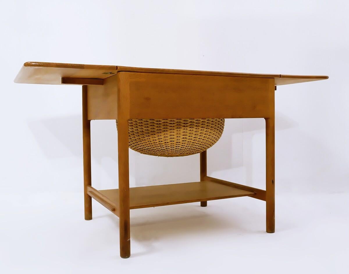 AT-33 Sewing Table in Teak & Oak by Hans J. Wegner for Andreas Tuck, 1950s 3