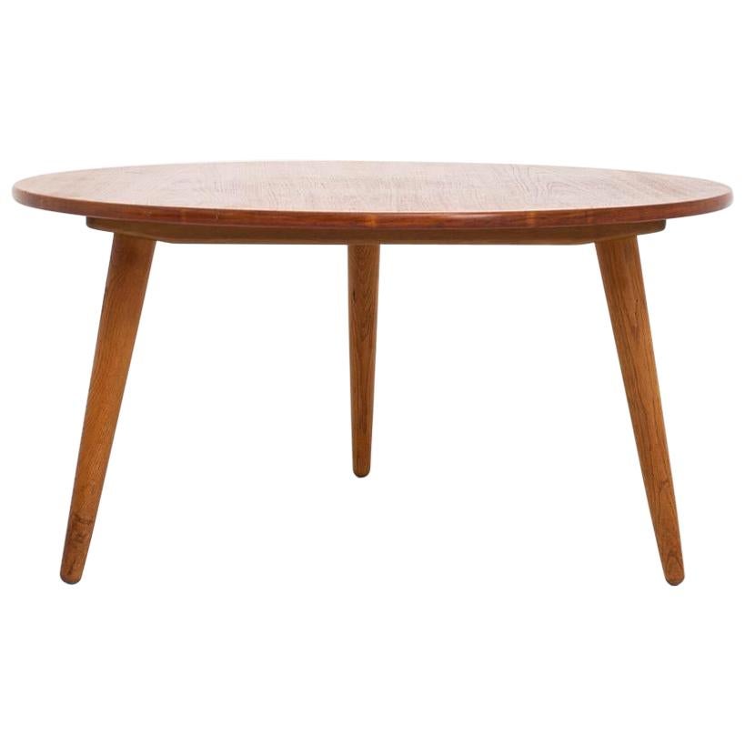 AT 8 Coffee Table by Hans J. Wegner