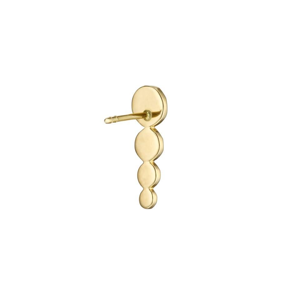 Also available in recycled sterling silver.

One-piece Earring. Ear-stick in solid recycled 18k gold. These earrings are simple and timeless and can be used for everyday life and parties. In addition, they are timeless pieces that can be paired