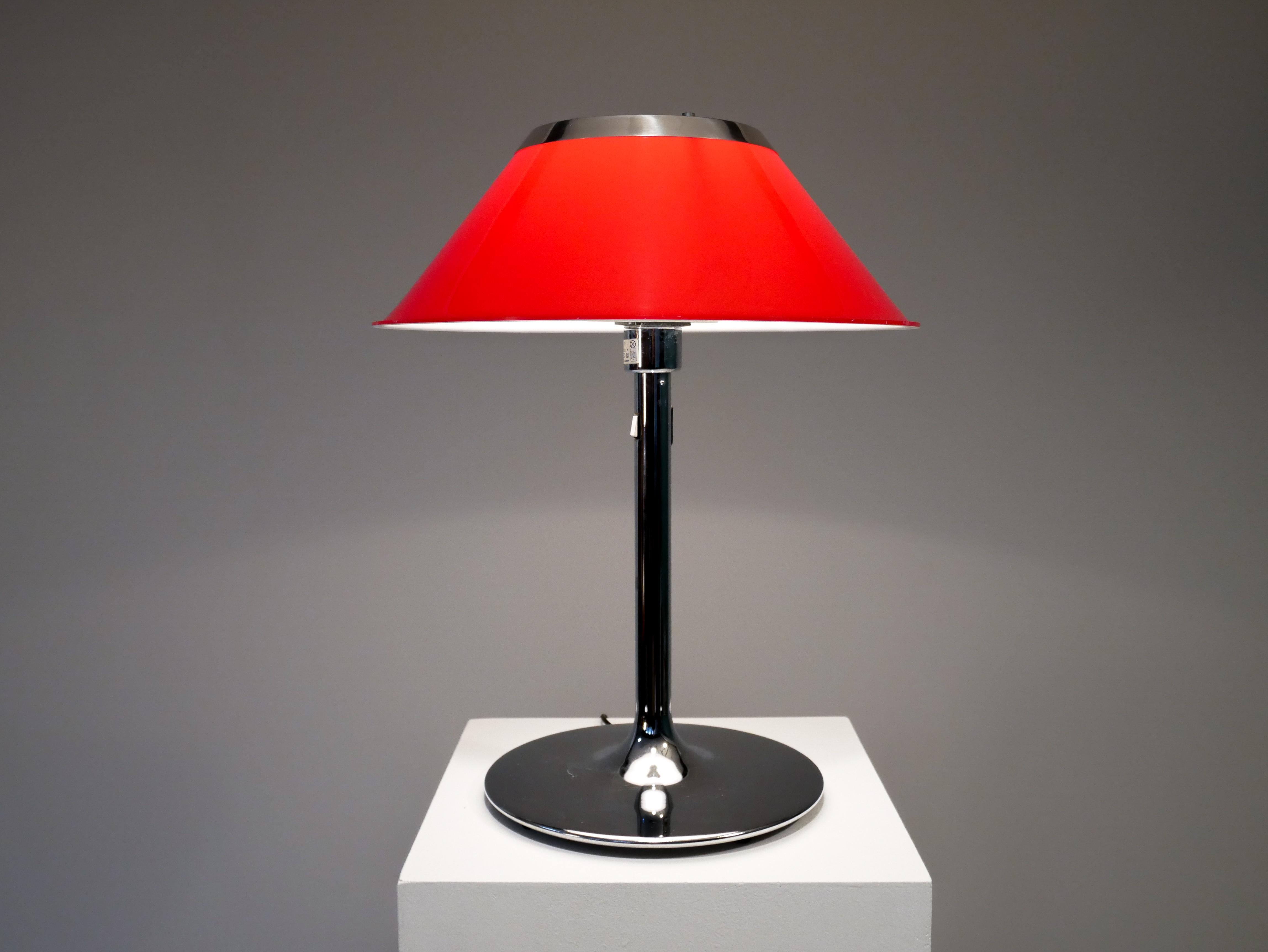 Rare color edition of the mars lamp in deep red.
Designed by Per Sundstedt, 1970s.