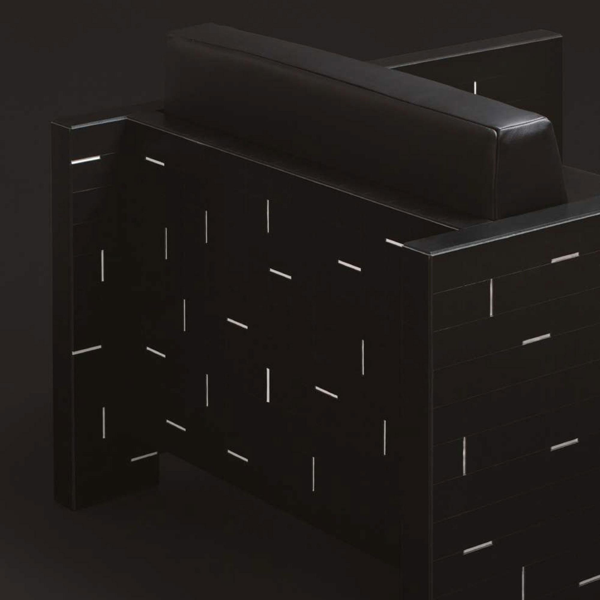 Durante casi veinte años, la marca Giobagnara ha combinado el saber hacer tradicional y la tecnología punta para producir elegancia del más alto nivel. Con lujosas creaciones disponibles en una paleta de colores única y prácticamente ilimitada de