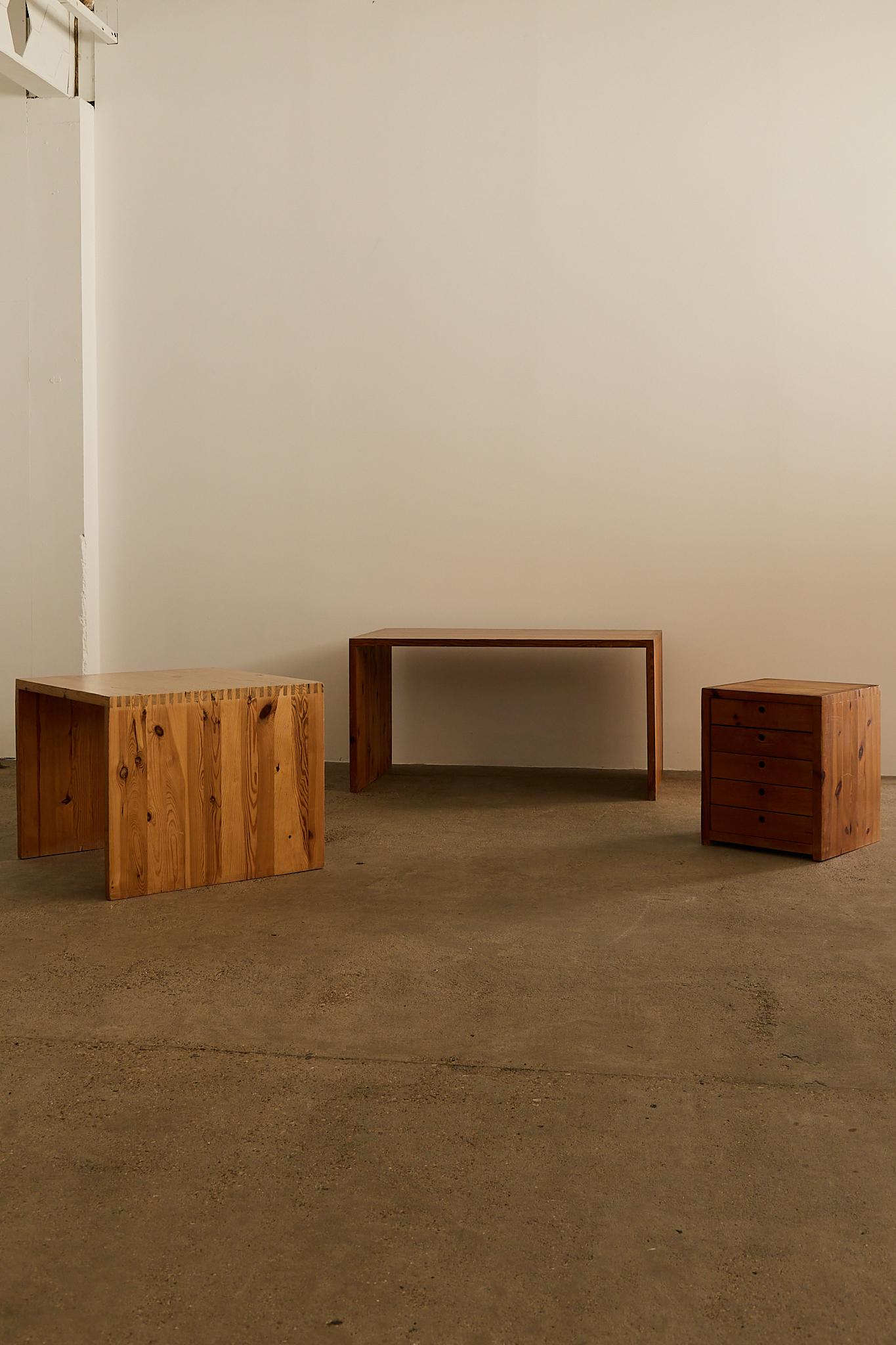 Dutch Ate Van Apeldoorn Desk