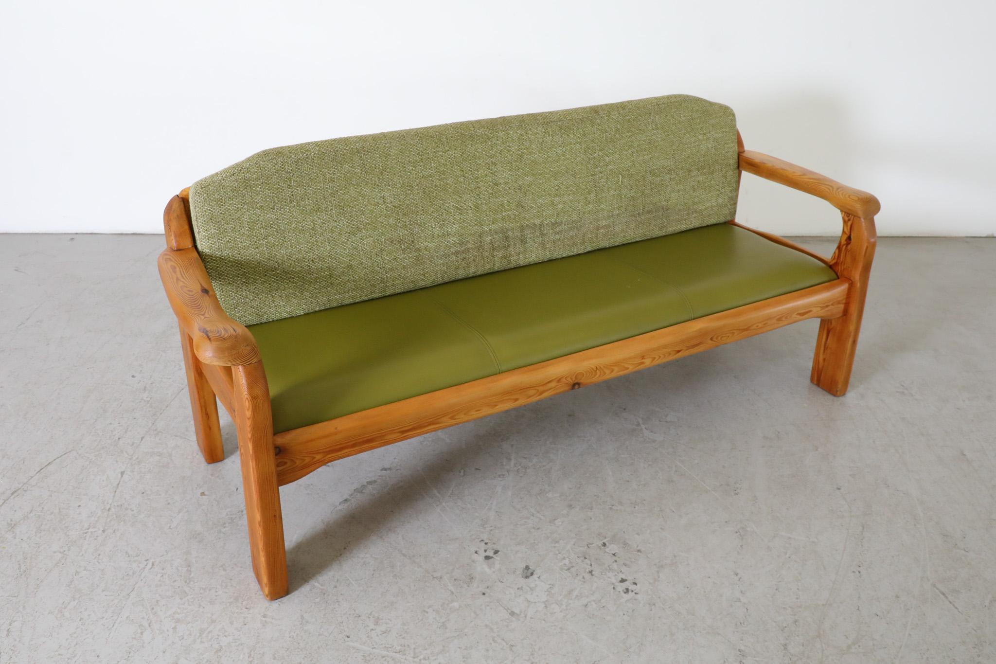 Ate van Apeldoorn Inspired Pine Bench with Green Cushions & Hand Carved Details For Sale 4