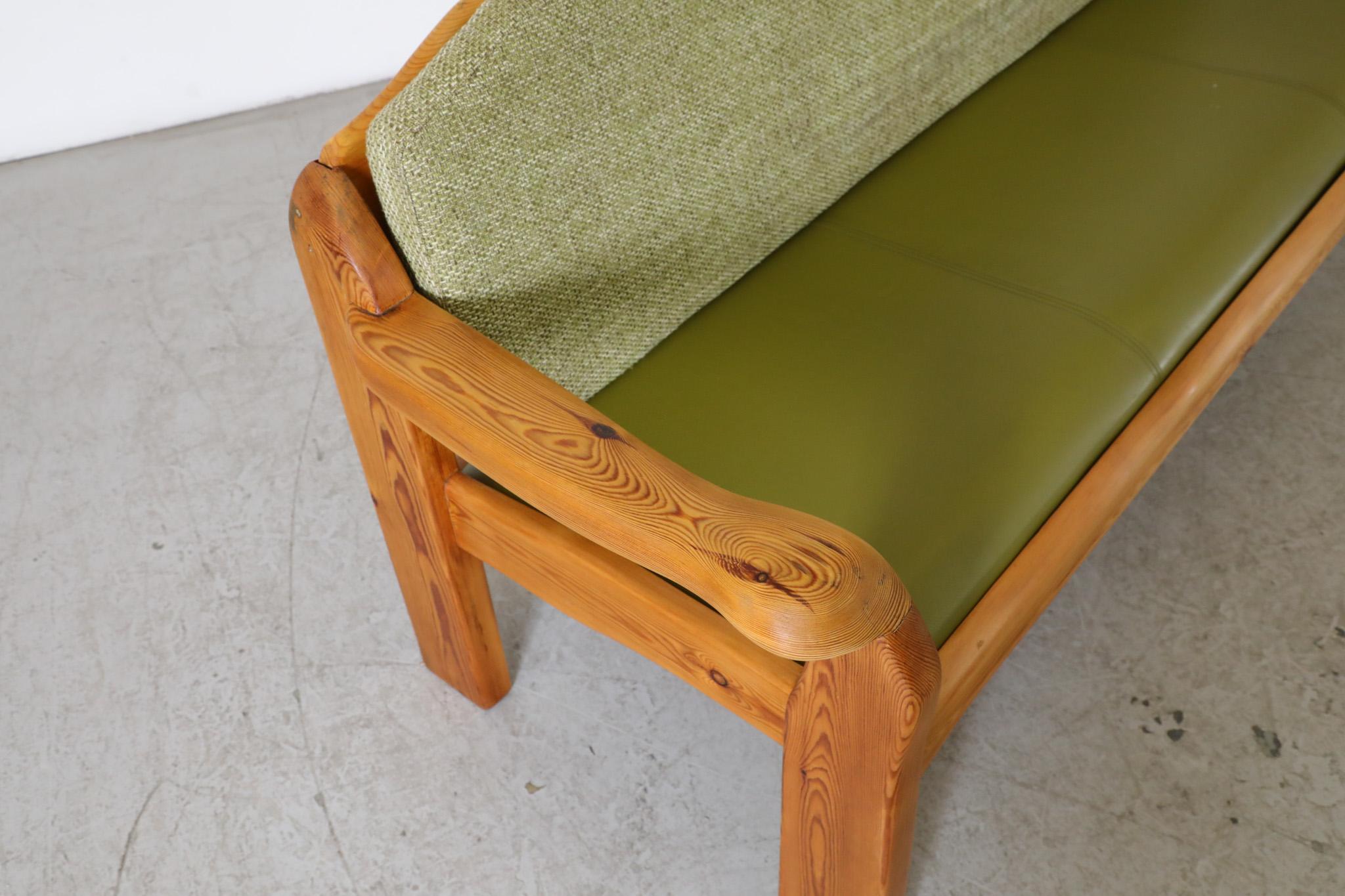 Ate van Apeldoorn Inspired Pine Bench with Green Cushions & Hand Carved Details For Sale 6