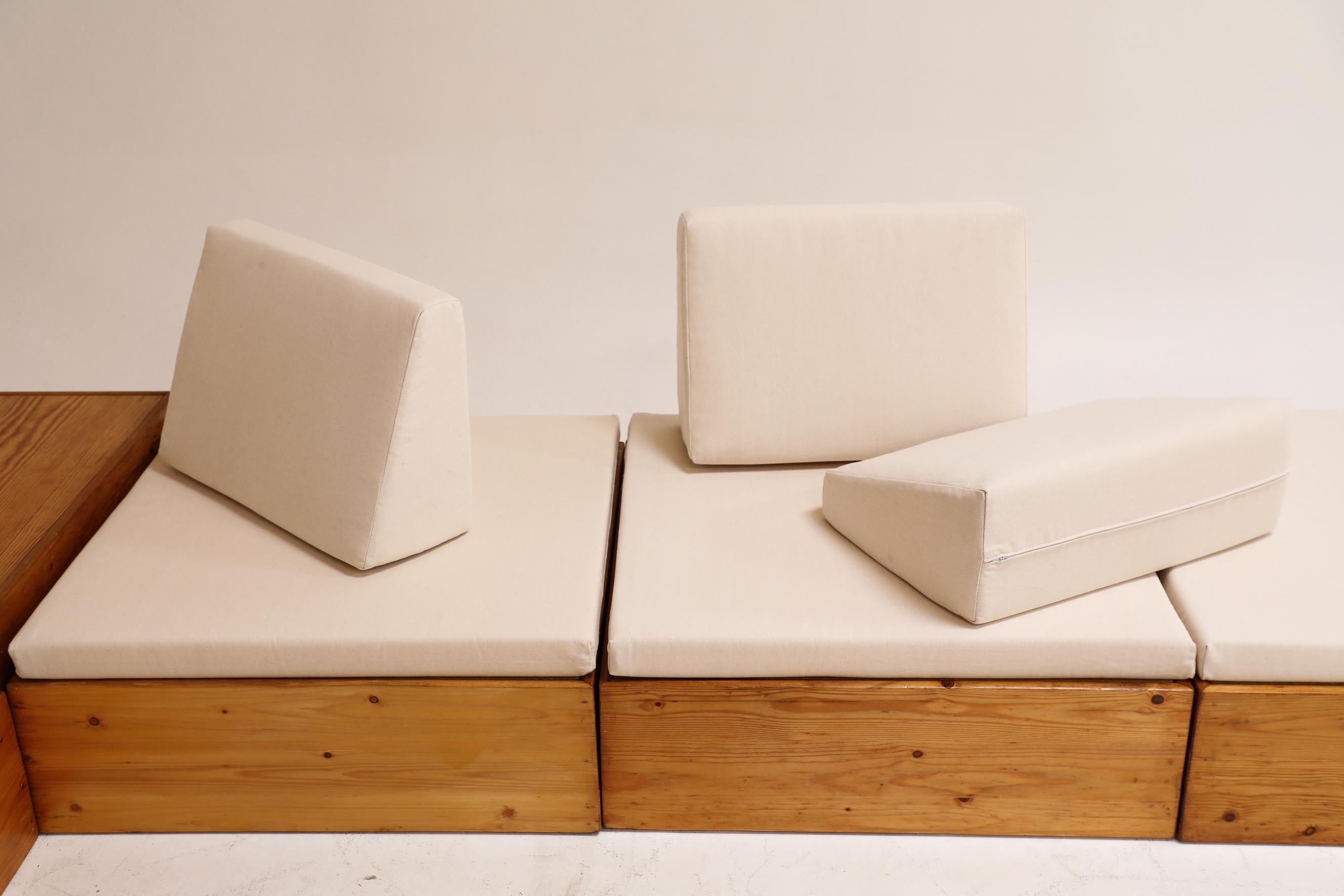 Ensemble de canapés sectionnels en pin d'inspiration Ate Van Apeldoorn avec nouveaux sièges en toile 4