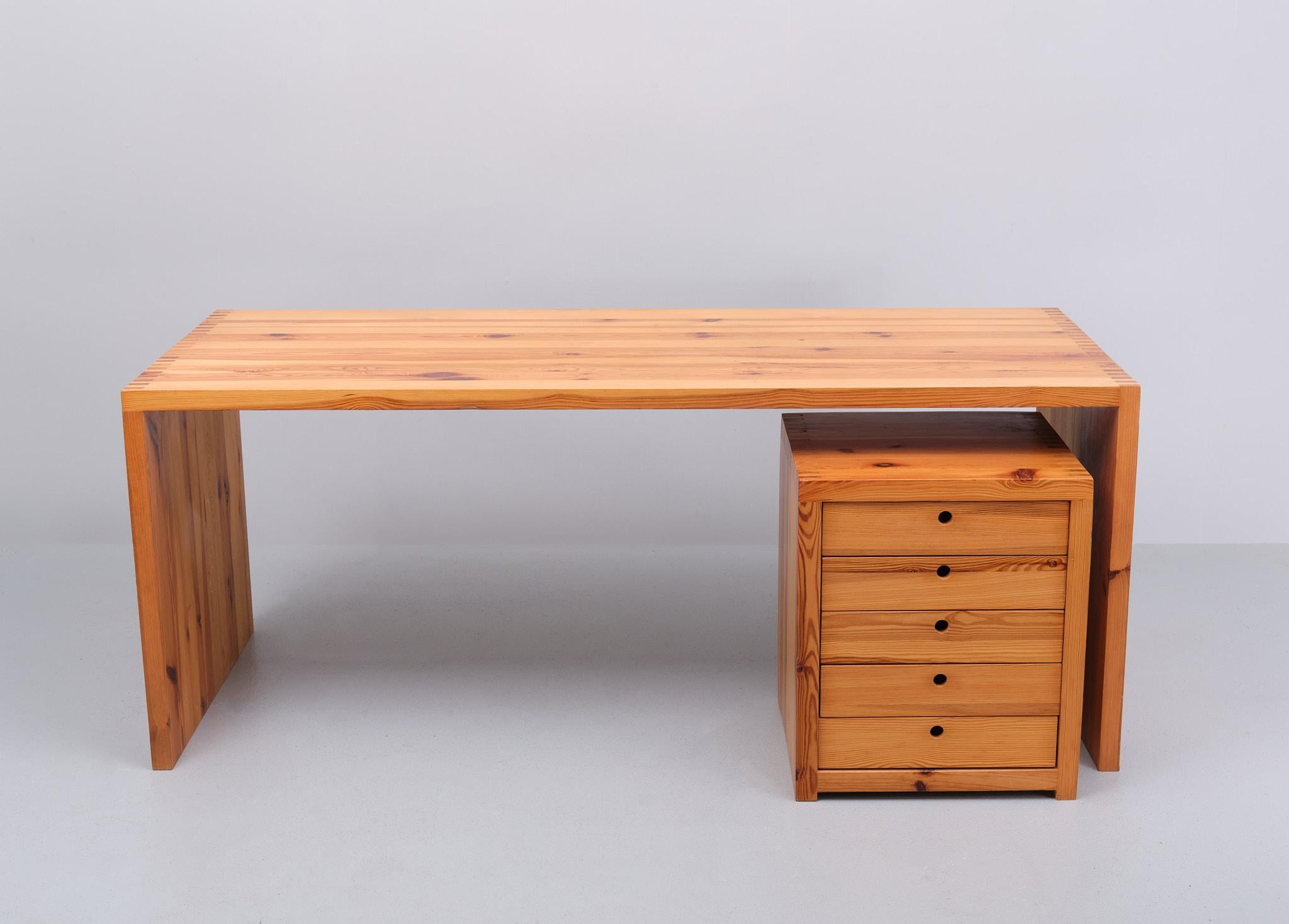 Ate van Apeldoorn  Large Writing Desk and cabinet block . 1960s Holland  For Sale 3