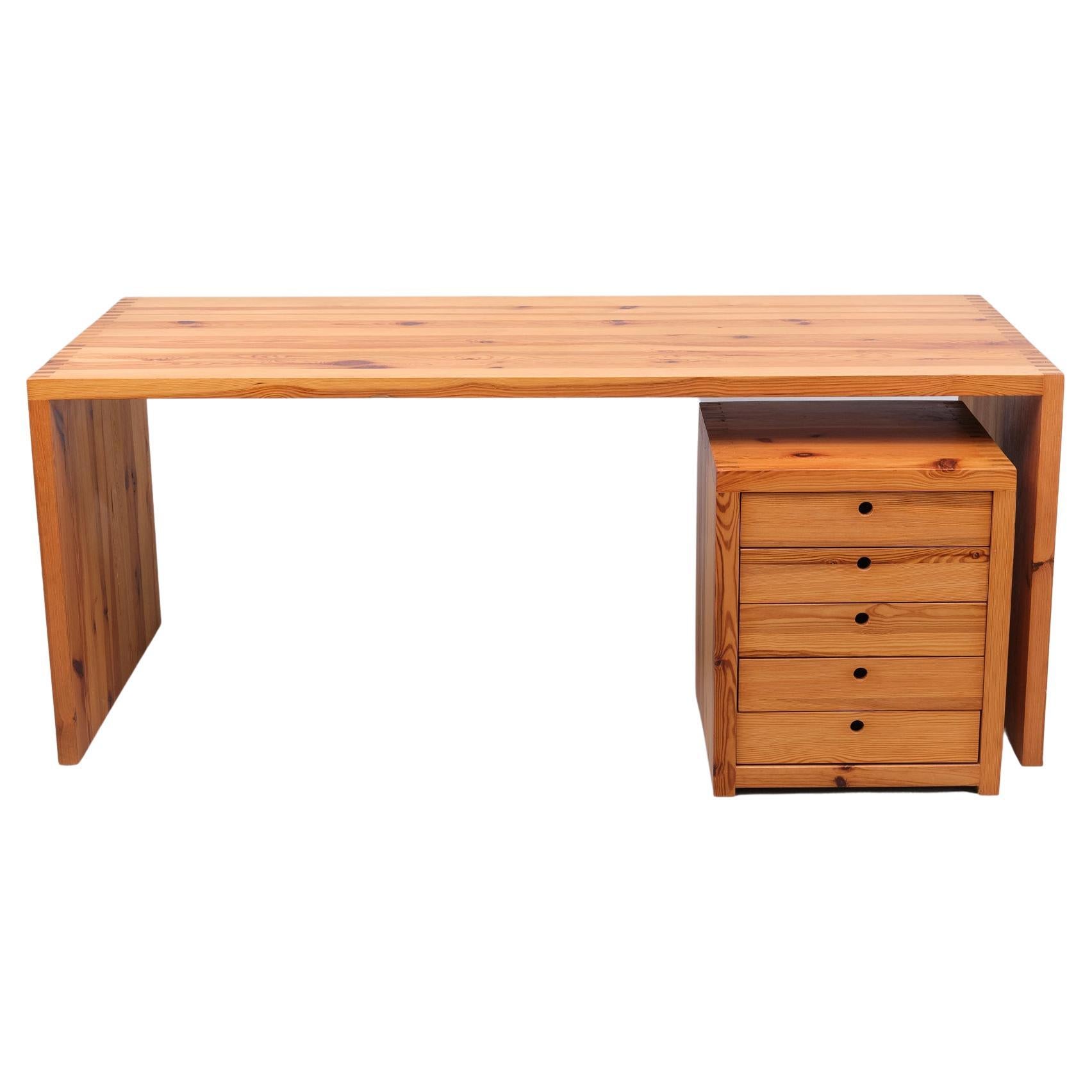 Minimalist  Solid Pine Writing desk designed by Ate Van Apeldoorn and produced by Houtwerk Hattum in Holland in the 1960’s. Features a pinewood cabinet block with drawers that can be put underneath the desk. Typical design features of a signature