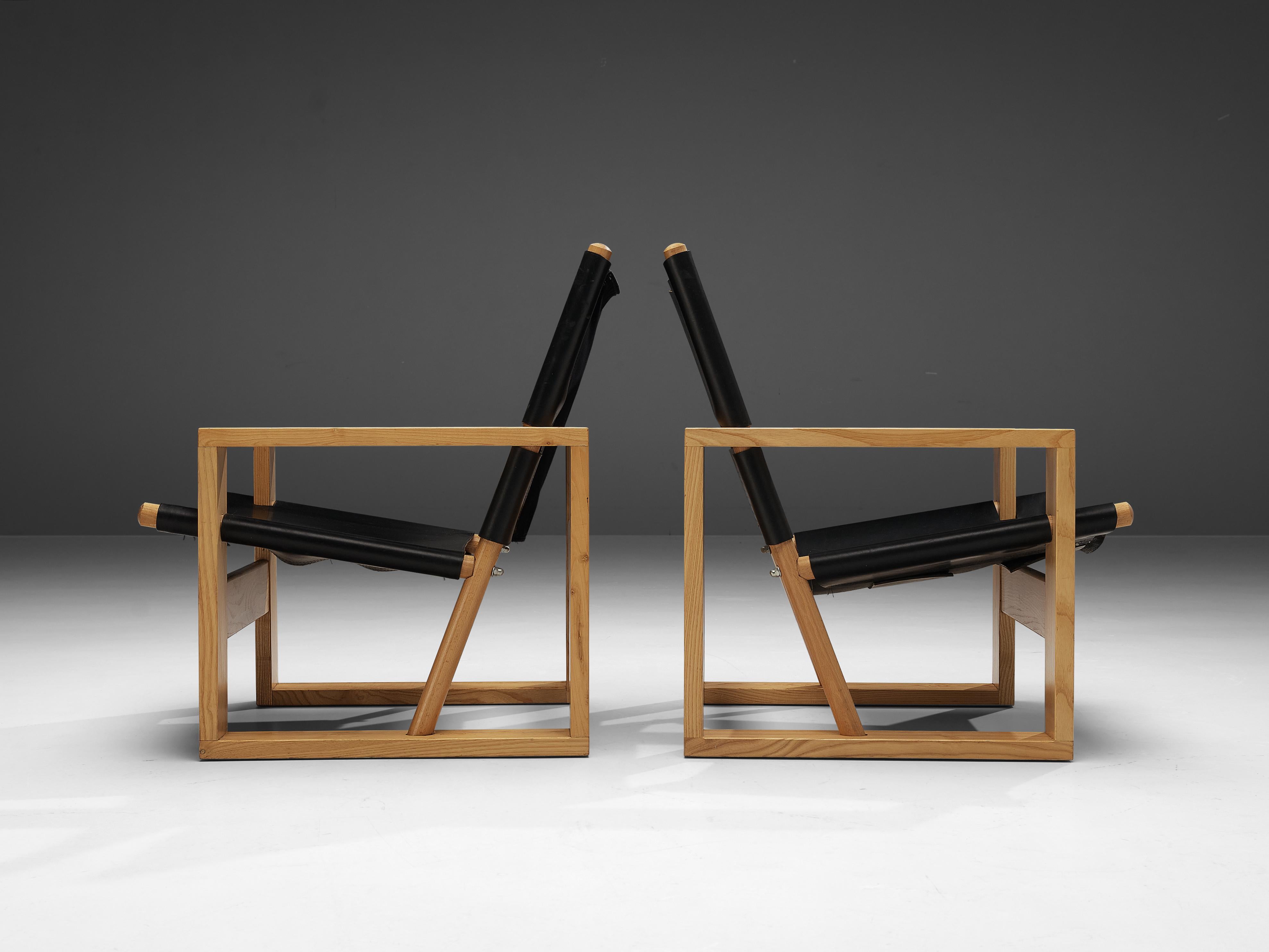 Mid-Century Modern Ate van Apeldoorn Pair of Lounge Chairs in Ash and Black Leather