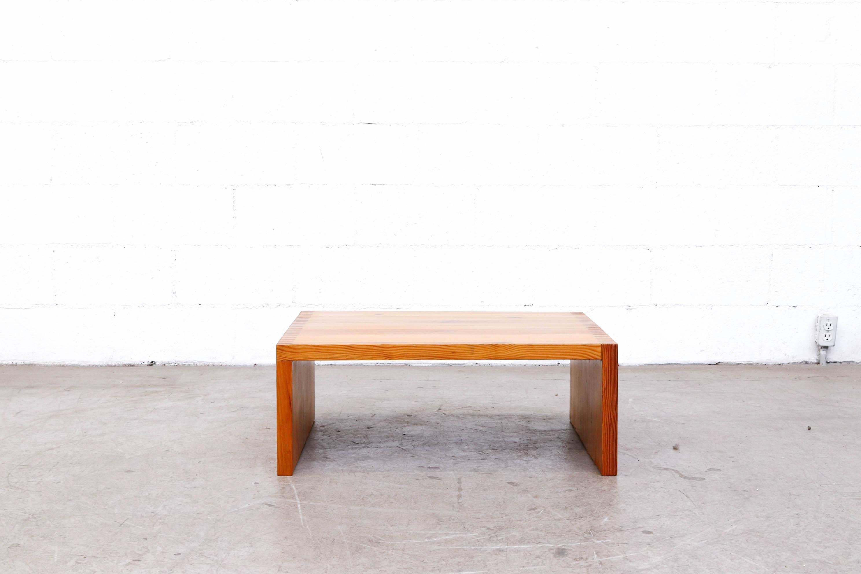 Small Ate Van Apeldoorn pine coffee table or bench. Beautifully patterned wood and secured with box joints. In original condition with light signs of wear consistent with age and use. Similar tables available and listed separately.