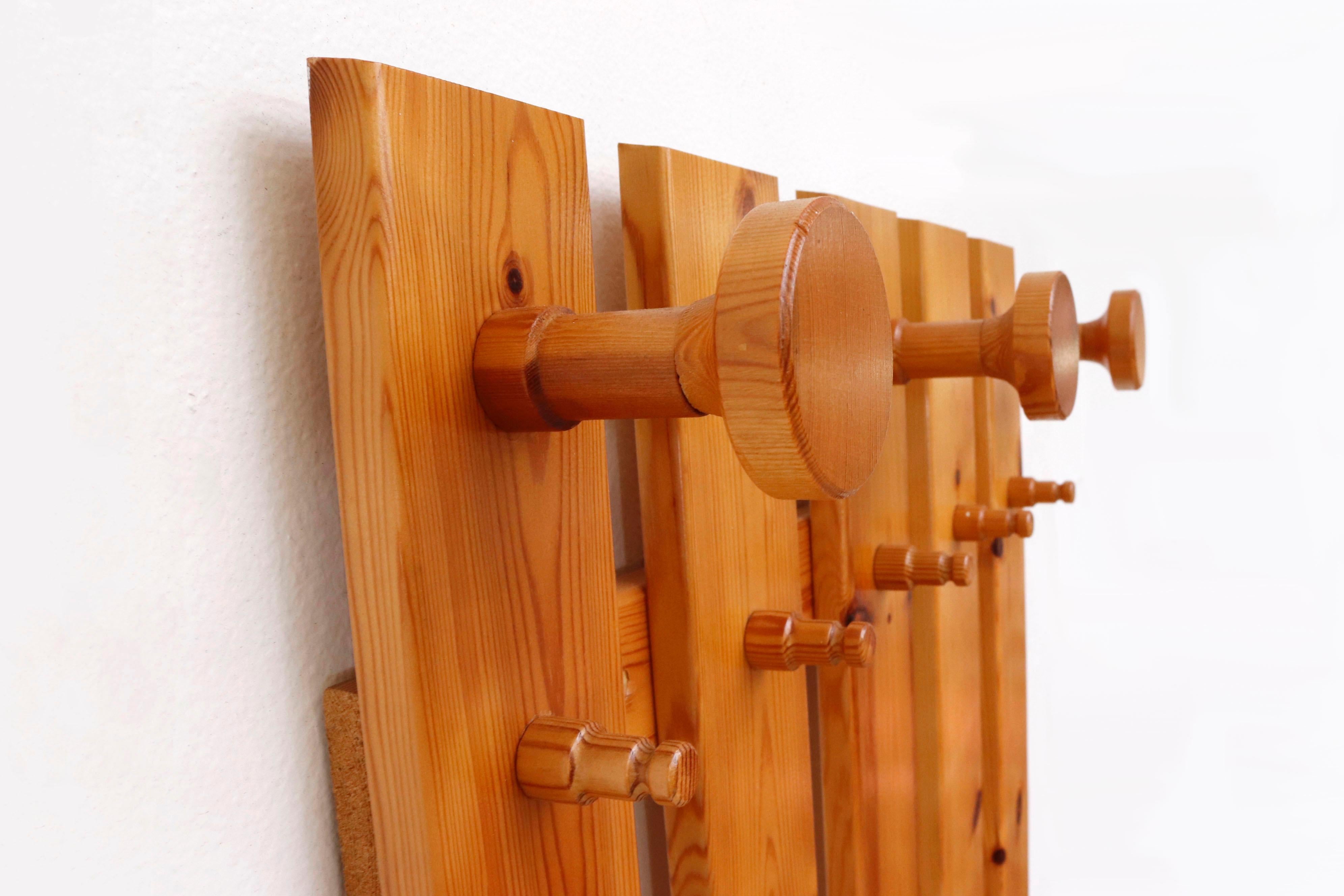 Ate van Apeldoorn Pine Slat Wall Mount Coat Rack In Good Condition In Los Angeles, CA