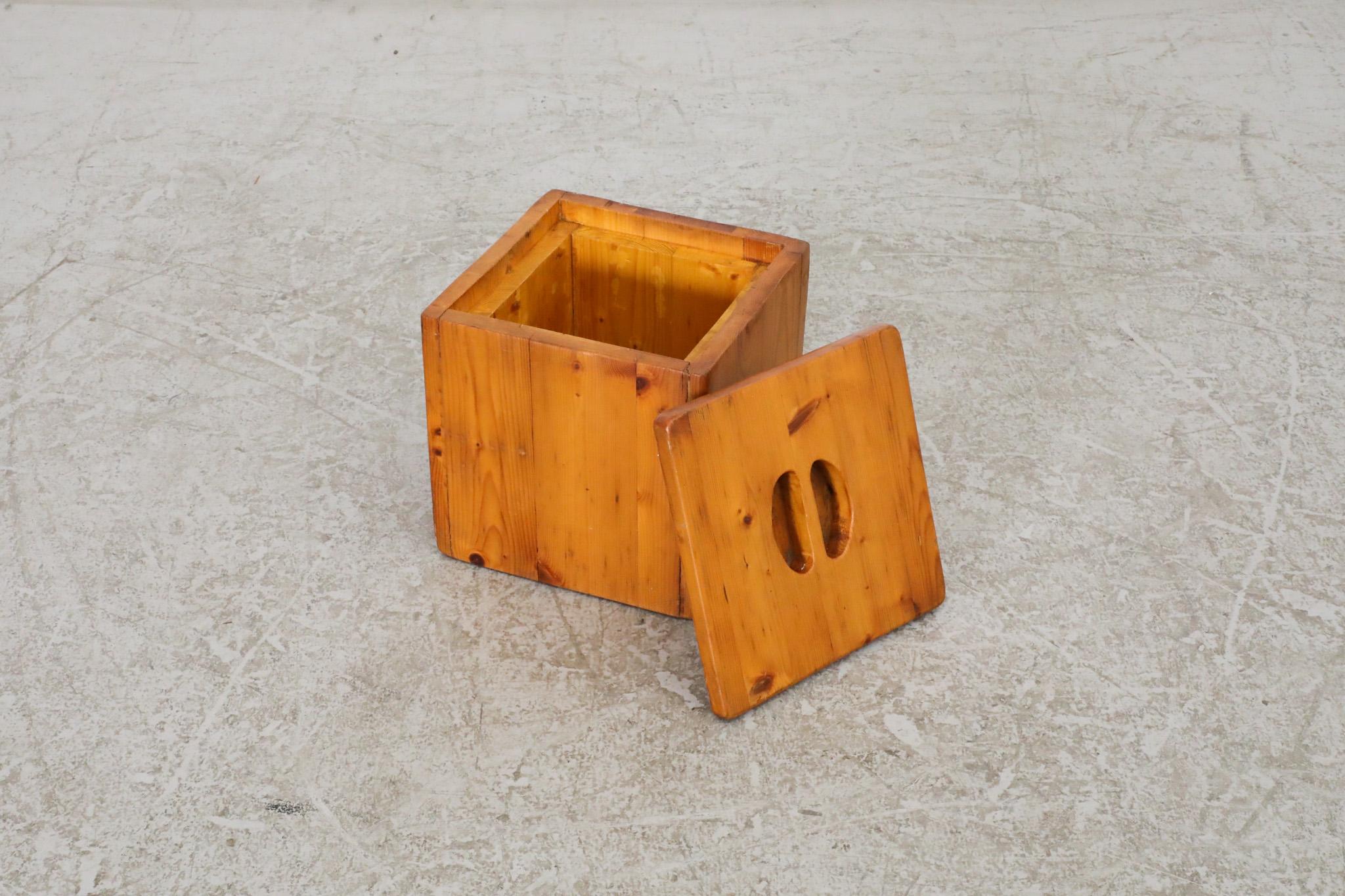 Mid-20th Century Ate Van Apeldoorn Pine Storage Box with Lid For Sale