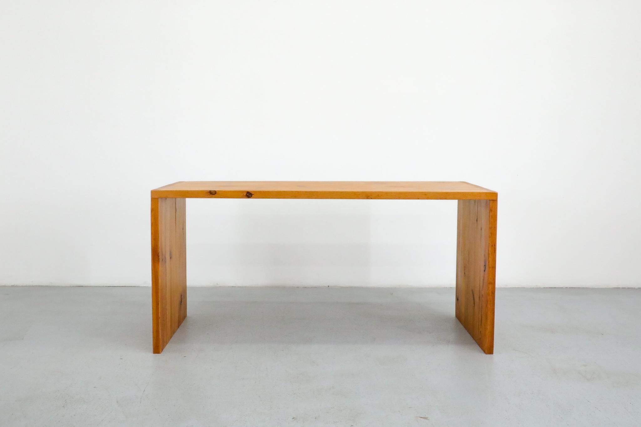 Dutch Mid-Century natural pine waterfall table by Ate Van Apeldoorn for his Houtwerk Hattem studio. This is a wonderful example of Apeldoorn's esthetics: A perfect balance between stunning craftsmanship and minimalistic design. Clean lines and sleek