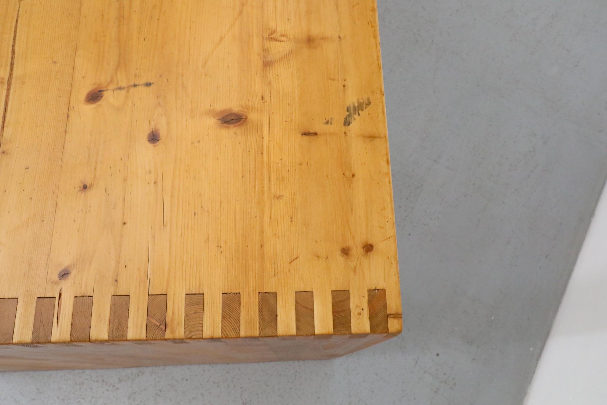 Ate Van Apeldoorn Table ou bureau de salle à manger en pin à cascade en vente 5