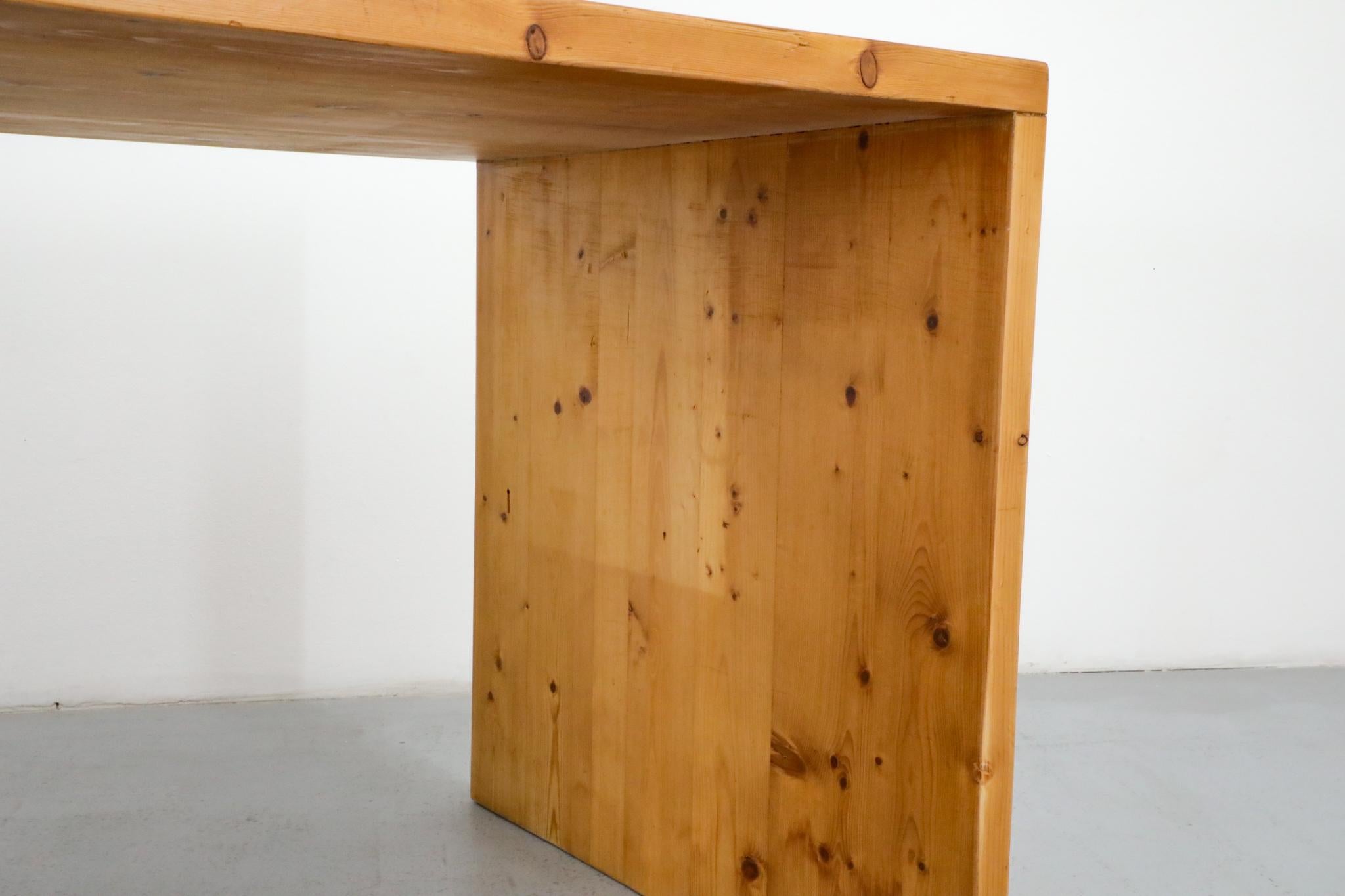 Ate Van Apeldoorn Table ou bureau de salle à manger en pin à cascade en vente 6