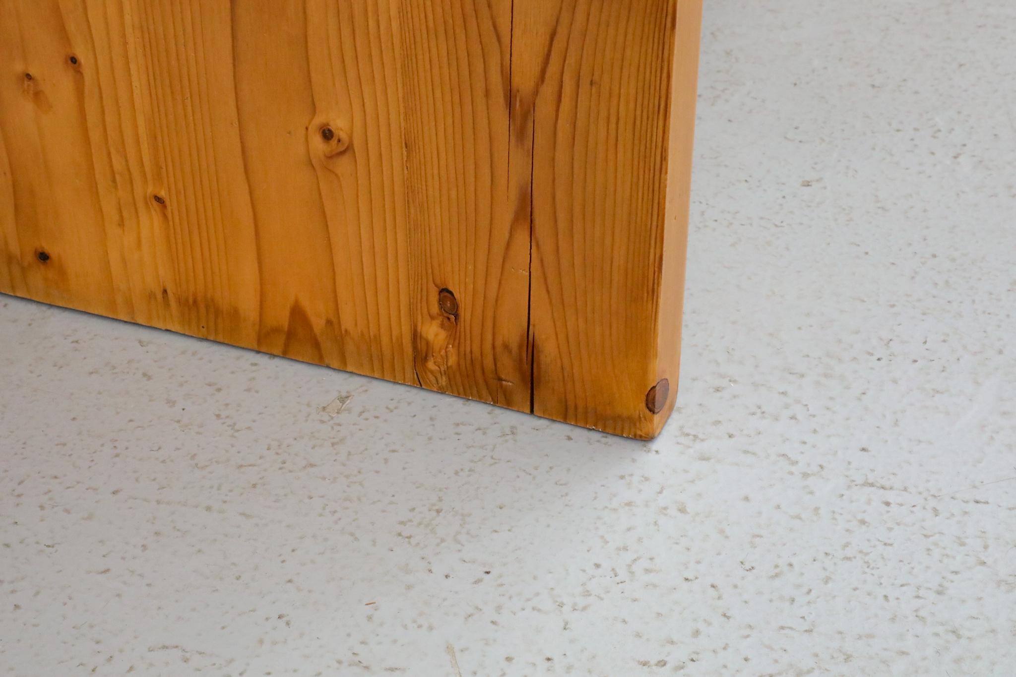 Ate Van Apeldoorn Table ou bureau de salle à manger en pin à cascade en vente 13
