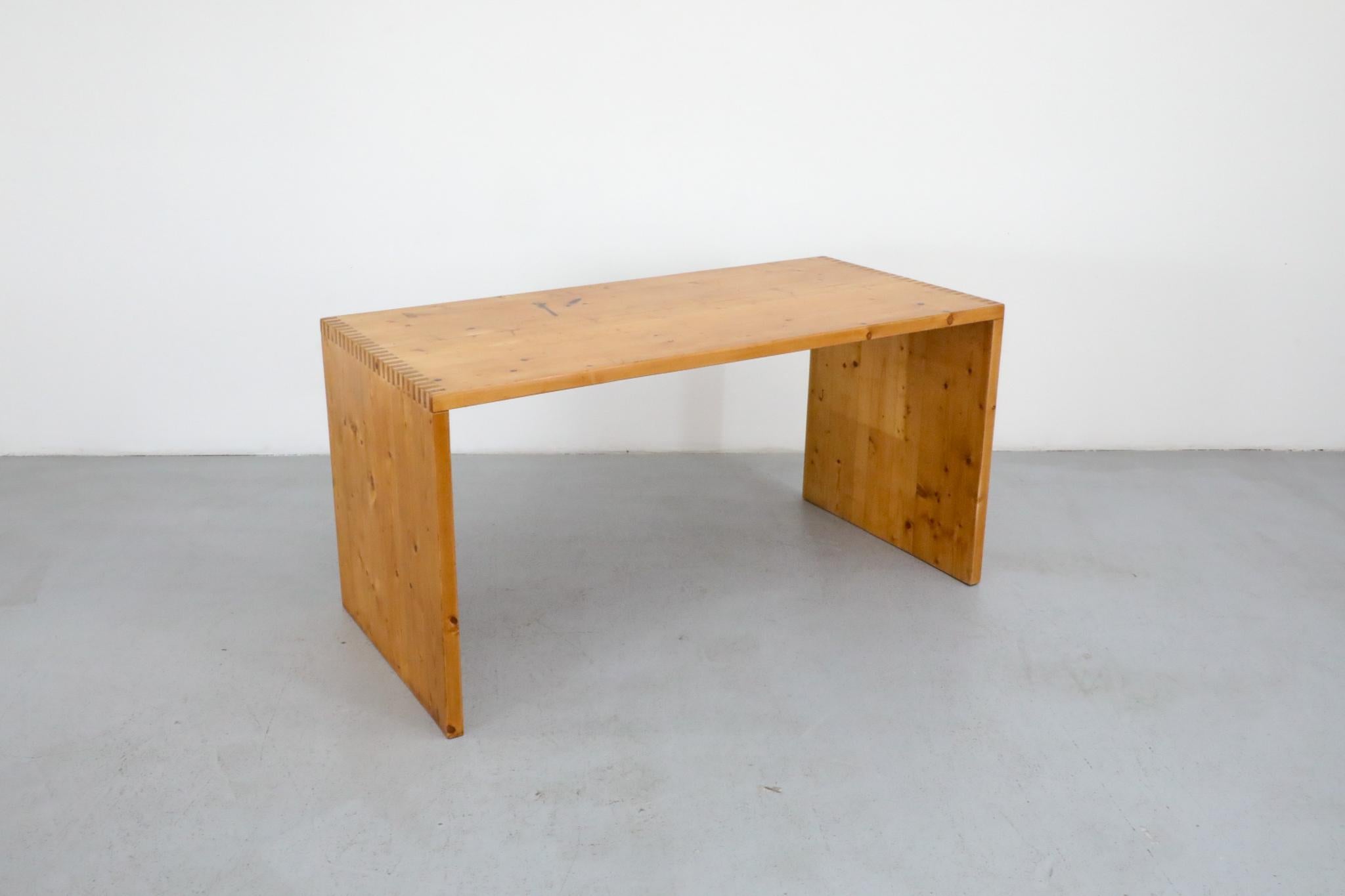 20ième siècle Ate Van Apeldoorn Table ou bureau de salle à manger en pin à cascade en vente