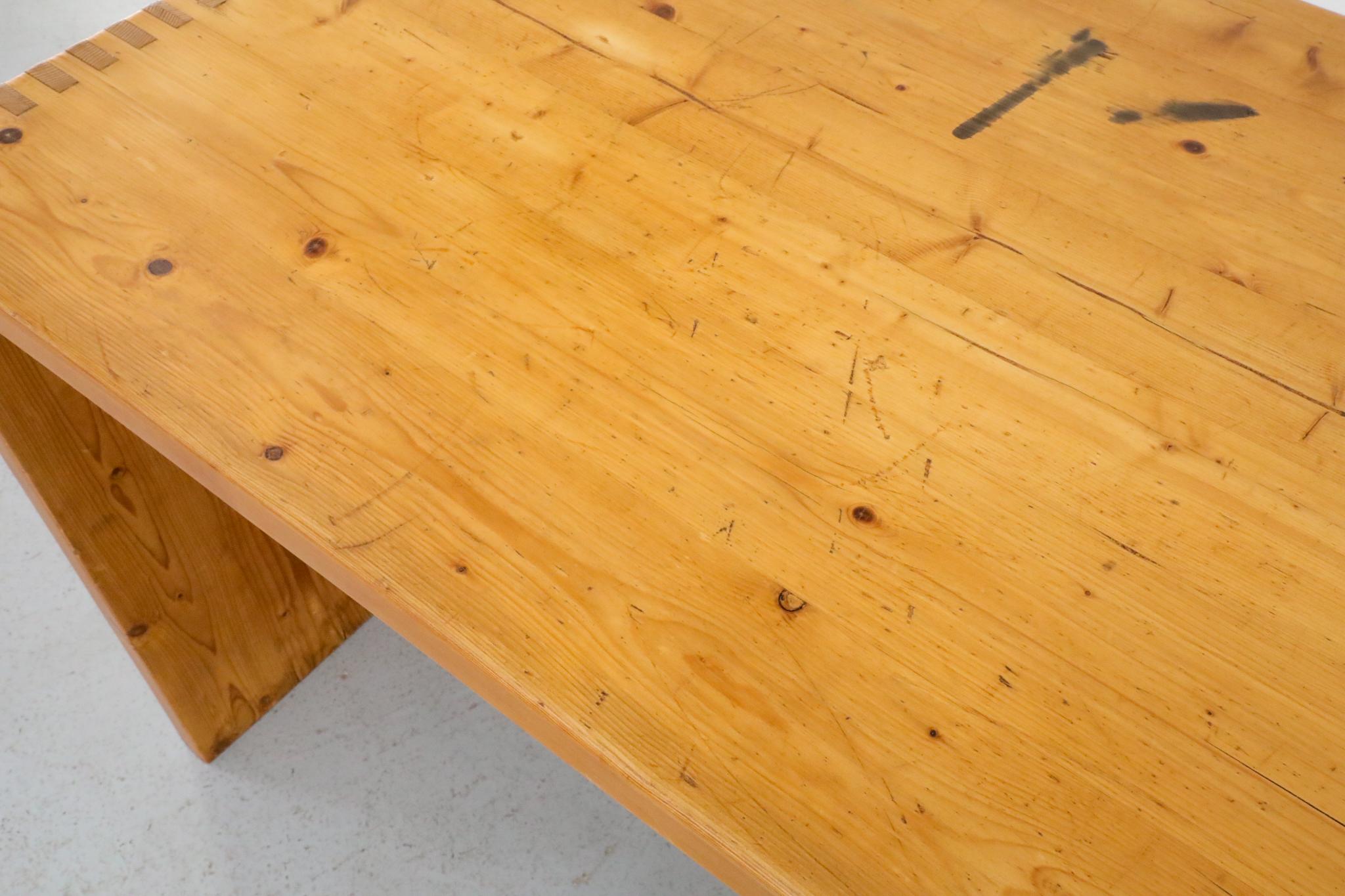 Ate Van Apeldoorn Table ou bureau de salle à manger en pin à cascade en vente 2