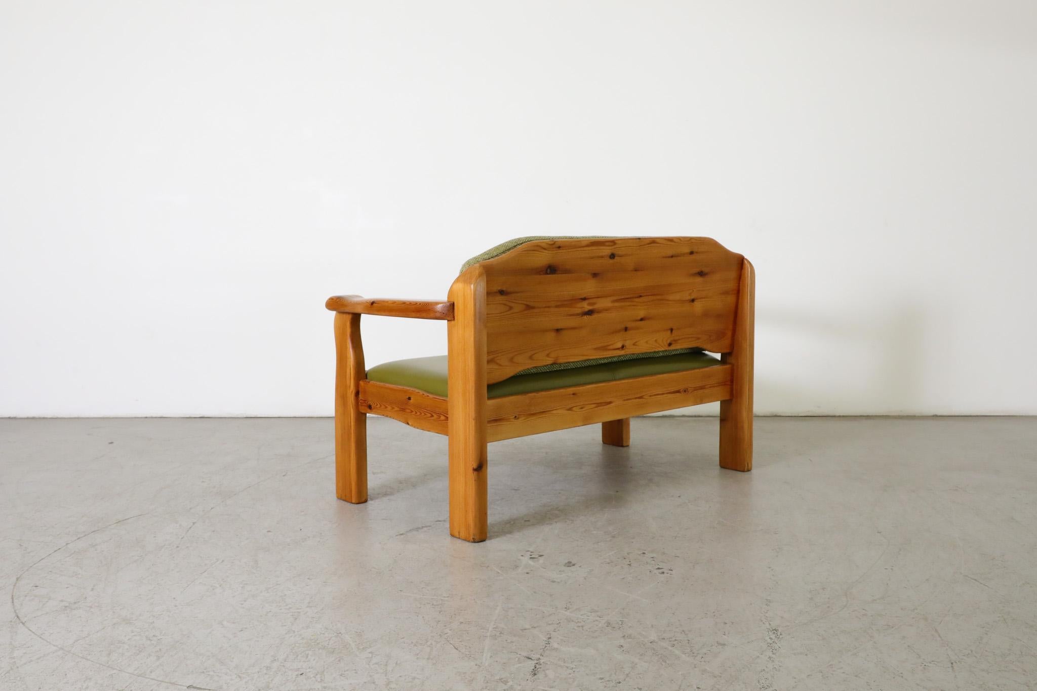 Ate van Apeldoorn Style Pine Two Seat Bench with Green Cushions In Good Condition For Sale In Los Angeles, CA