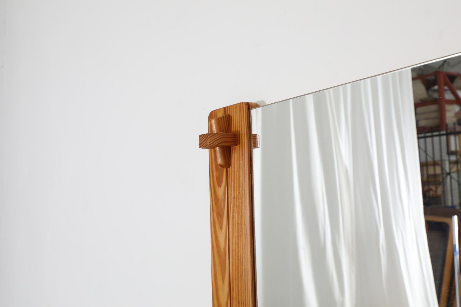 Ensemble de coiffeuses en pin de style Ate van Apeldoorn avec tiroirs, miroir mural et tabouret en vente 3