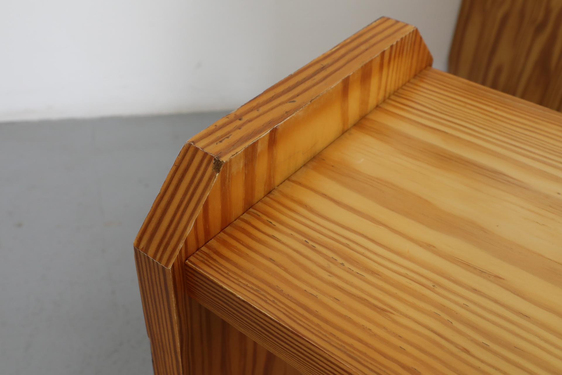 Ensemble de coiffeuses en pin de style Ate van Apeldoorn avec tiroirs, miroir mural et tabouret en vente 9