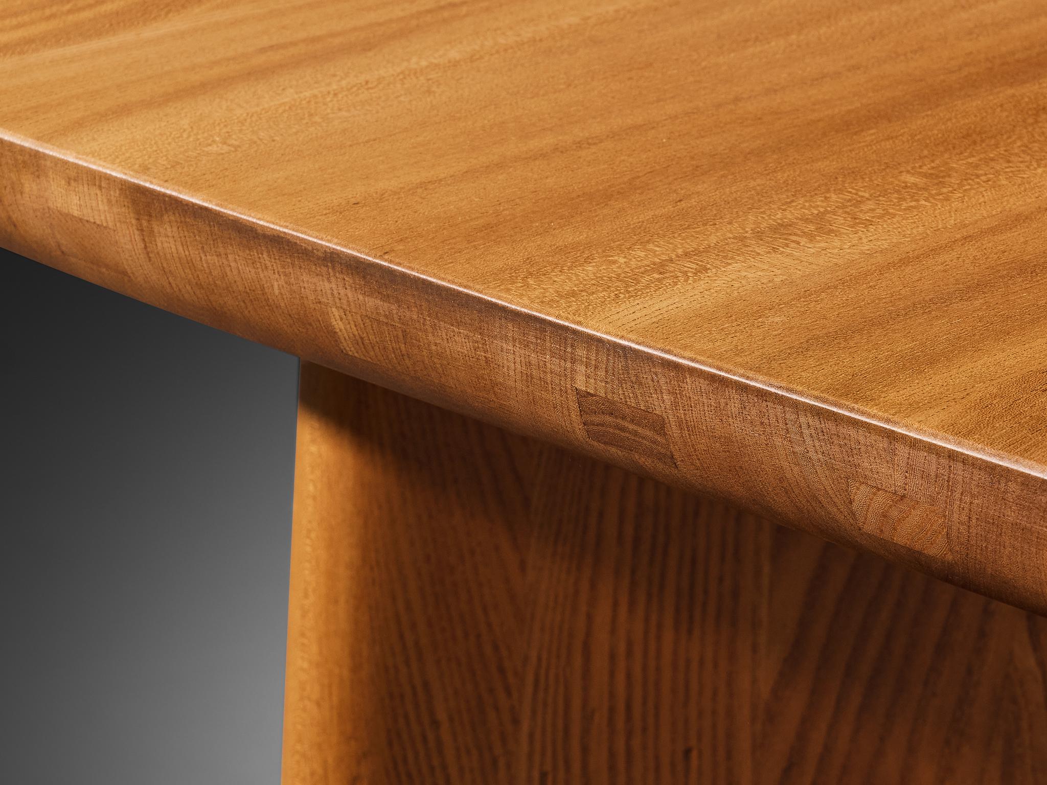 Atelier C. Demoyen Dining Table in Elm For Sale 7