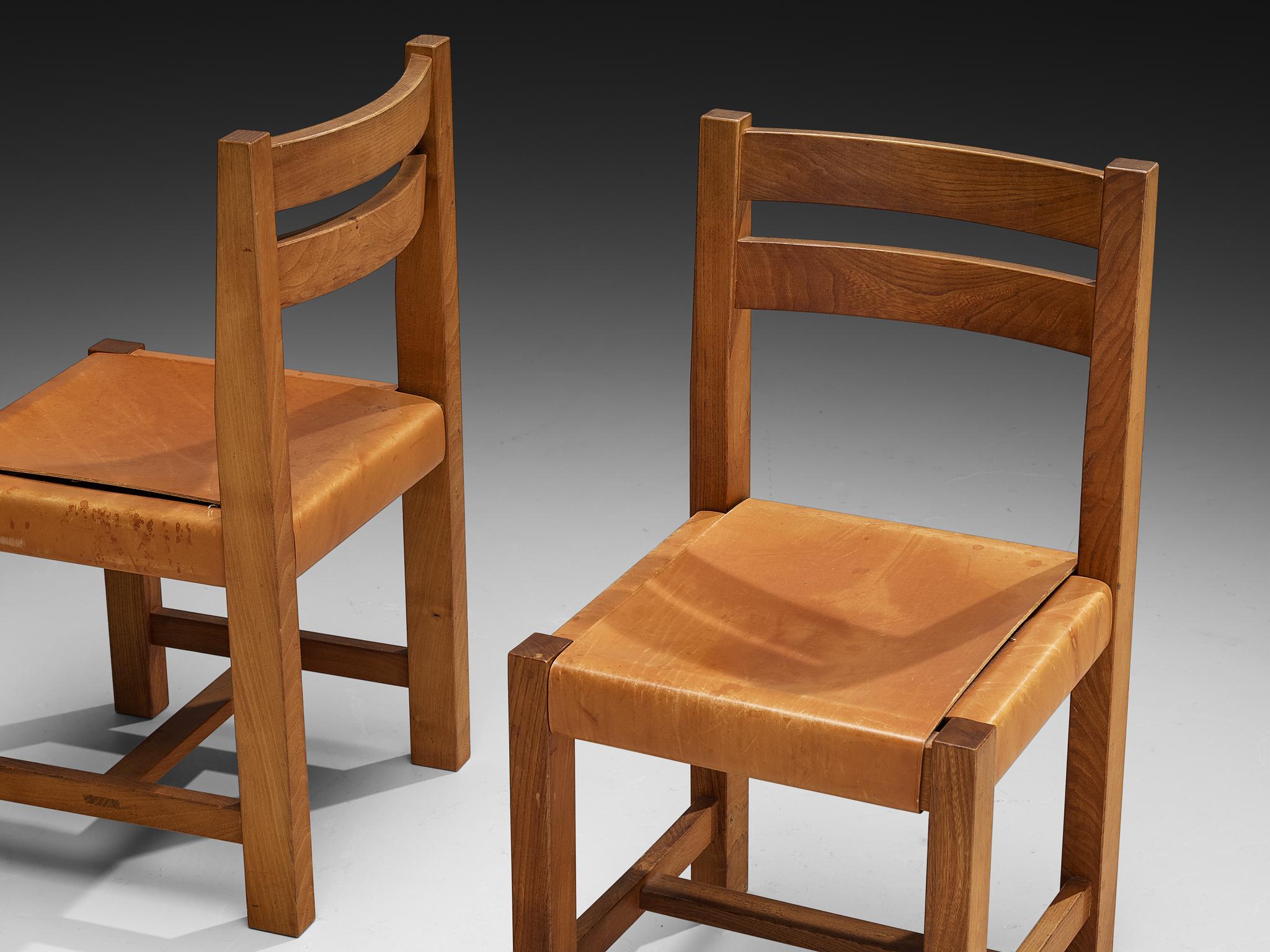 Atelier C. Demoyen Set of Eight Dining Chairs in Elm and Cognac Leather In Good Condition For Sale In Waalwijk, NL