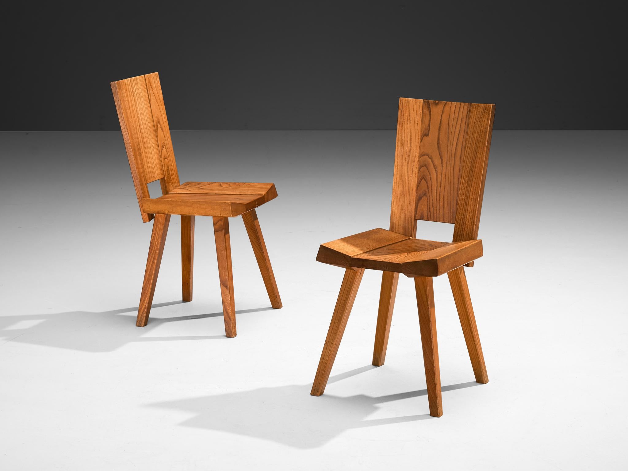 A.I.C. C. Ensemble de six chaises en orme massif en vente 3