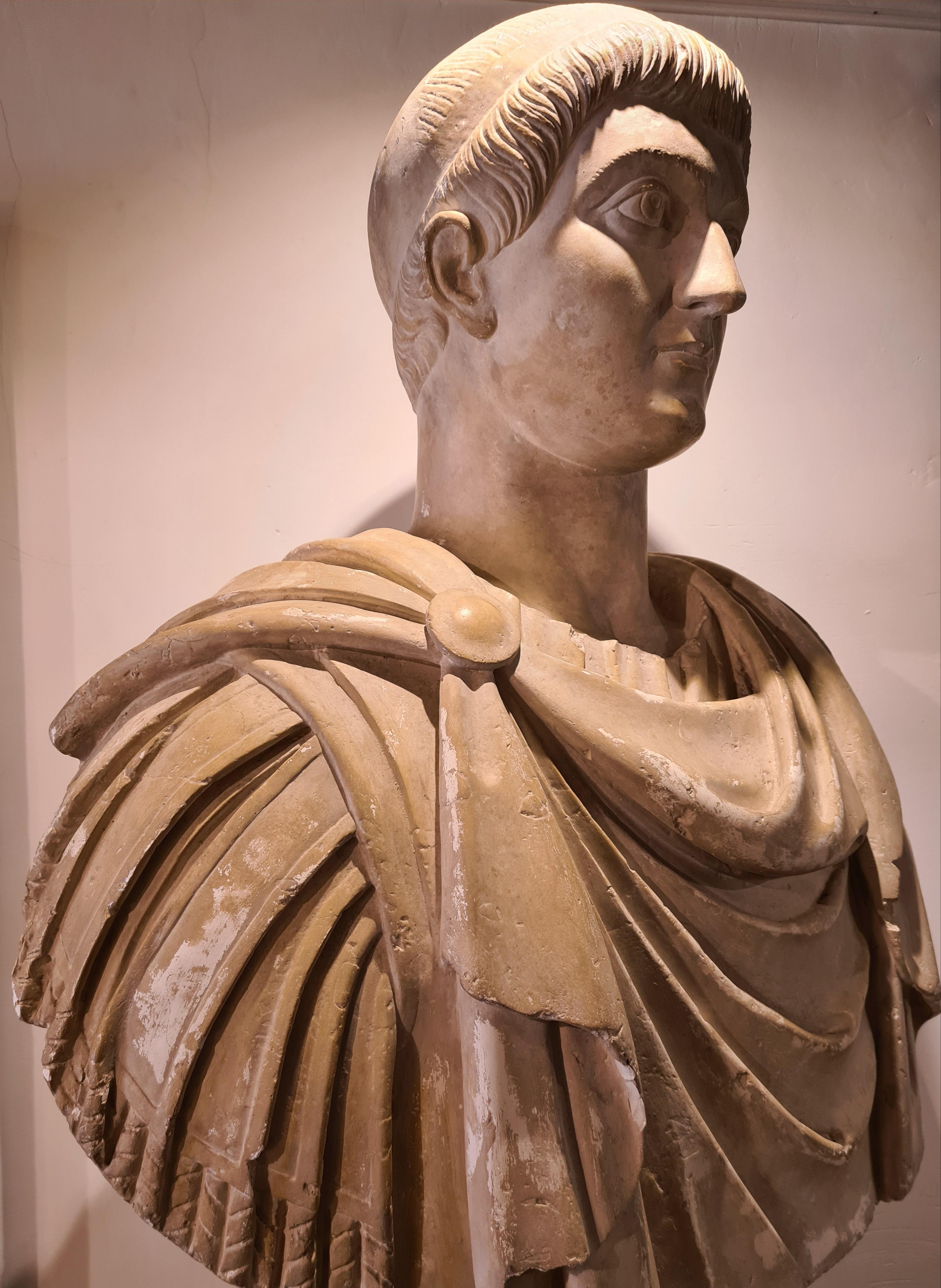 A monumental plaster bust of Constantine the Great by Atelier du Louvre from the original in the Musee du Louvre Paris. Carrying the stamp of the Atelier.

A magnificent and imposing bust after the Roman original. Nicely patinated. An iconic object,