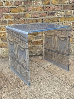 Table d'appoint en méthacrylate de l'Atelier Fornasetti, Italie Circa 1990