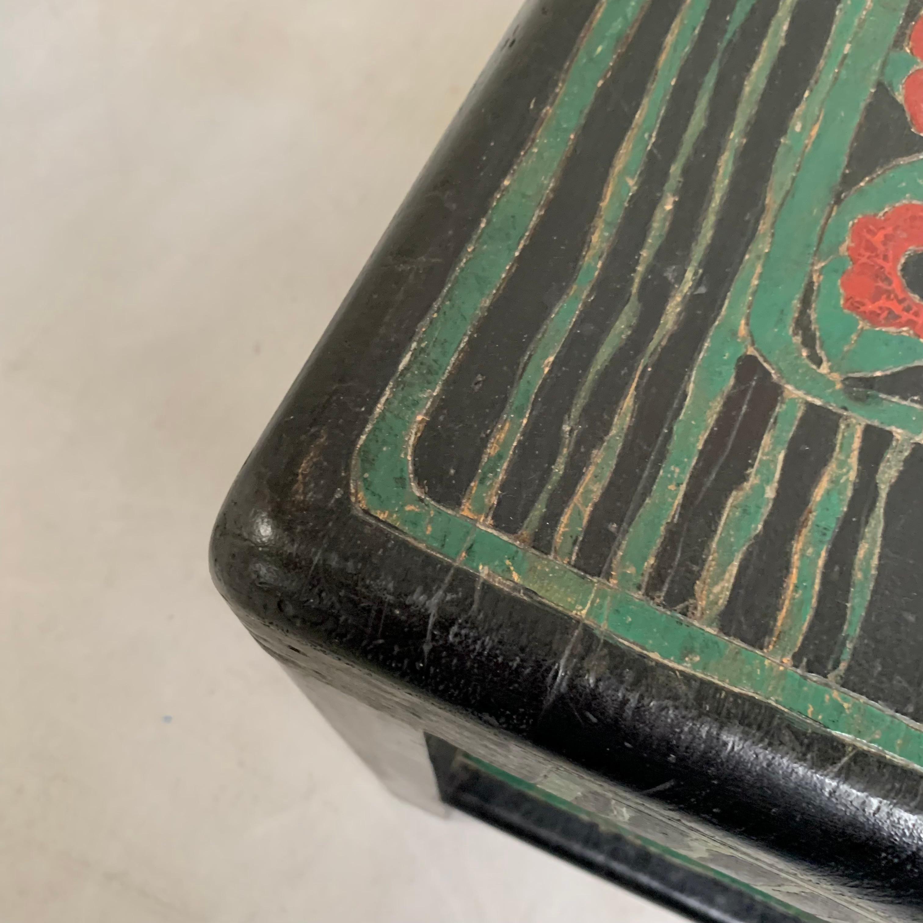 Atelier Martine Attributed Painted Wood Side Table, circa 1920, France. en vente 6