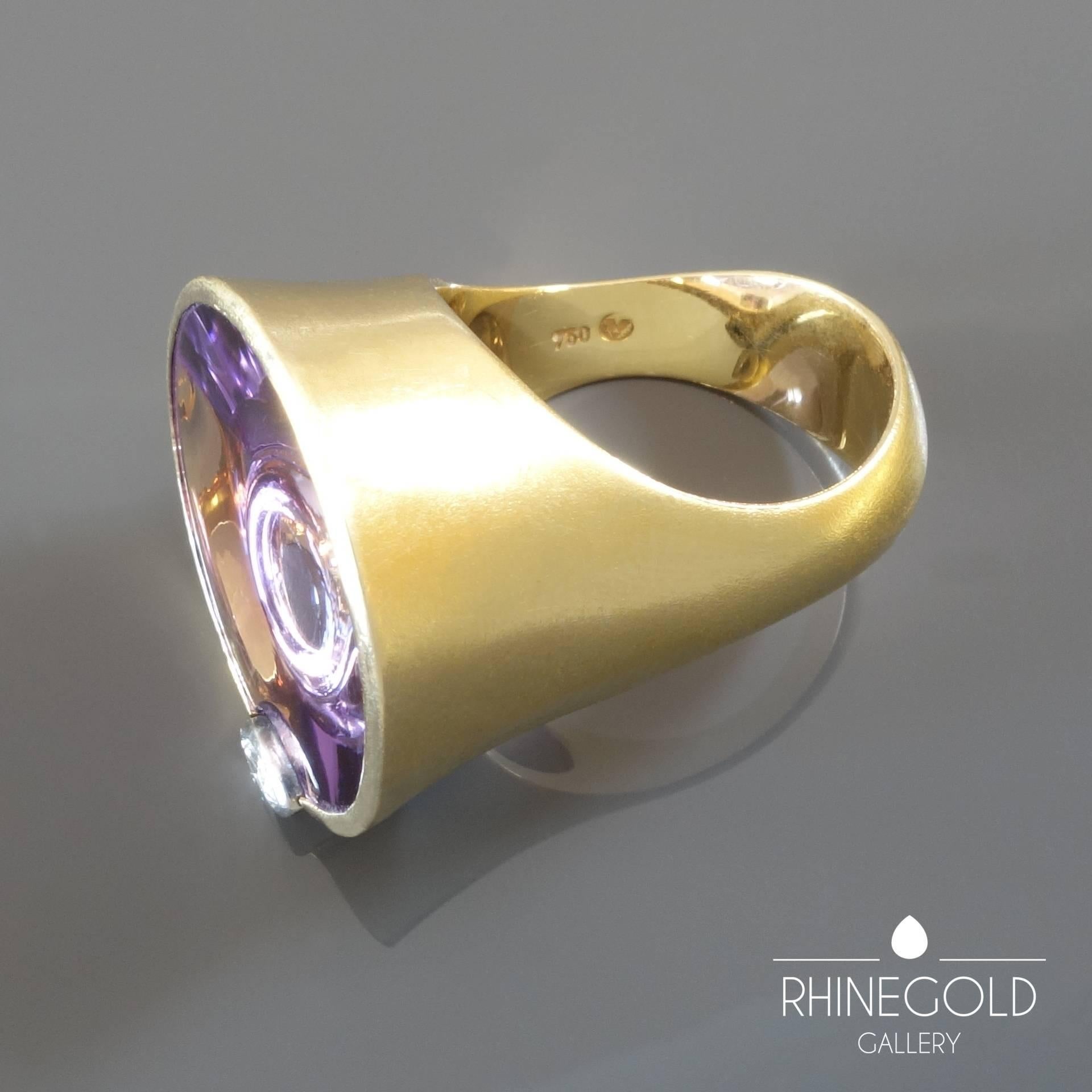 Atelier Munsteiner Amethyst Diamond Yellow and White Gold Cocktail Ring In Good Condition For Sale In Dusseldorf, NRW