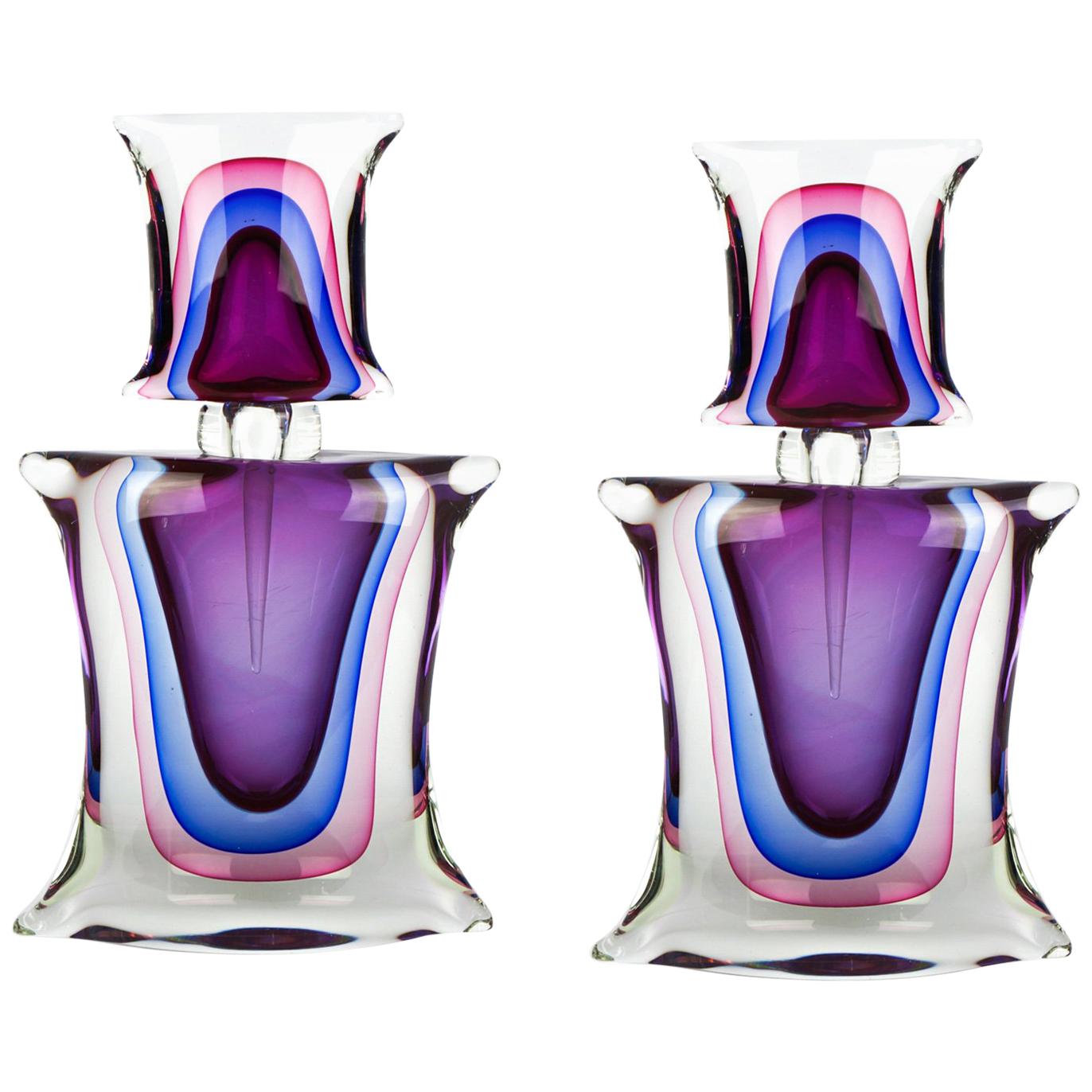 Deux bouteilles Sommerso en verre de Murano de style mi-siècle moderne de l'Atelier Oball, 1994