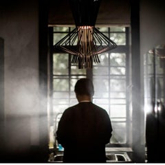 Lampada lampadario 'Allegretto Ritmico' di Atelier Ai in grafite per Foscarini