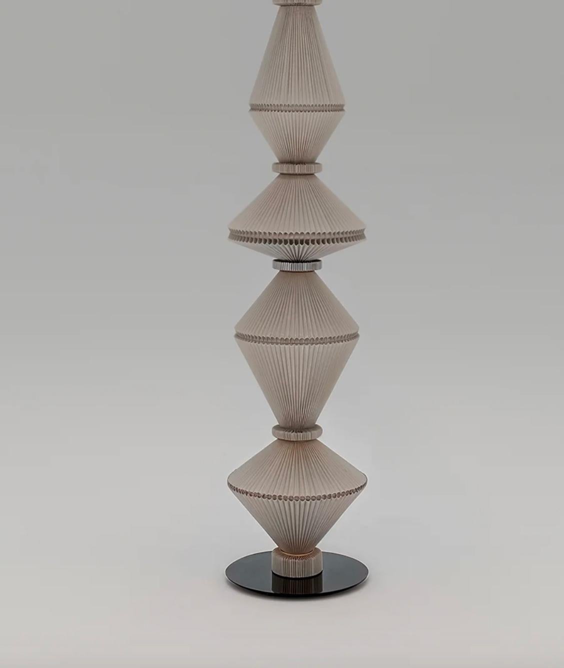 Lámpara de pie Atelier Oï Oïphorique P Gr Still Para Parachilna Siglo XXI y contemporáneo en venta