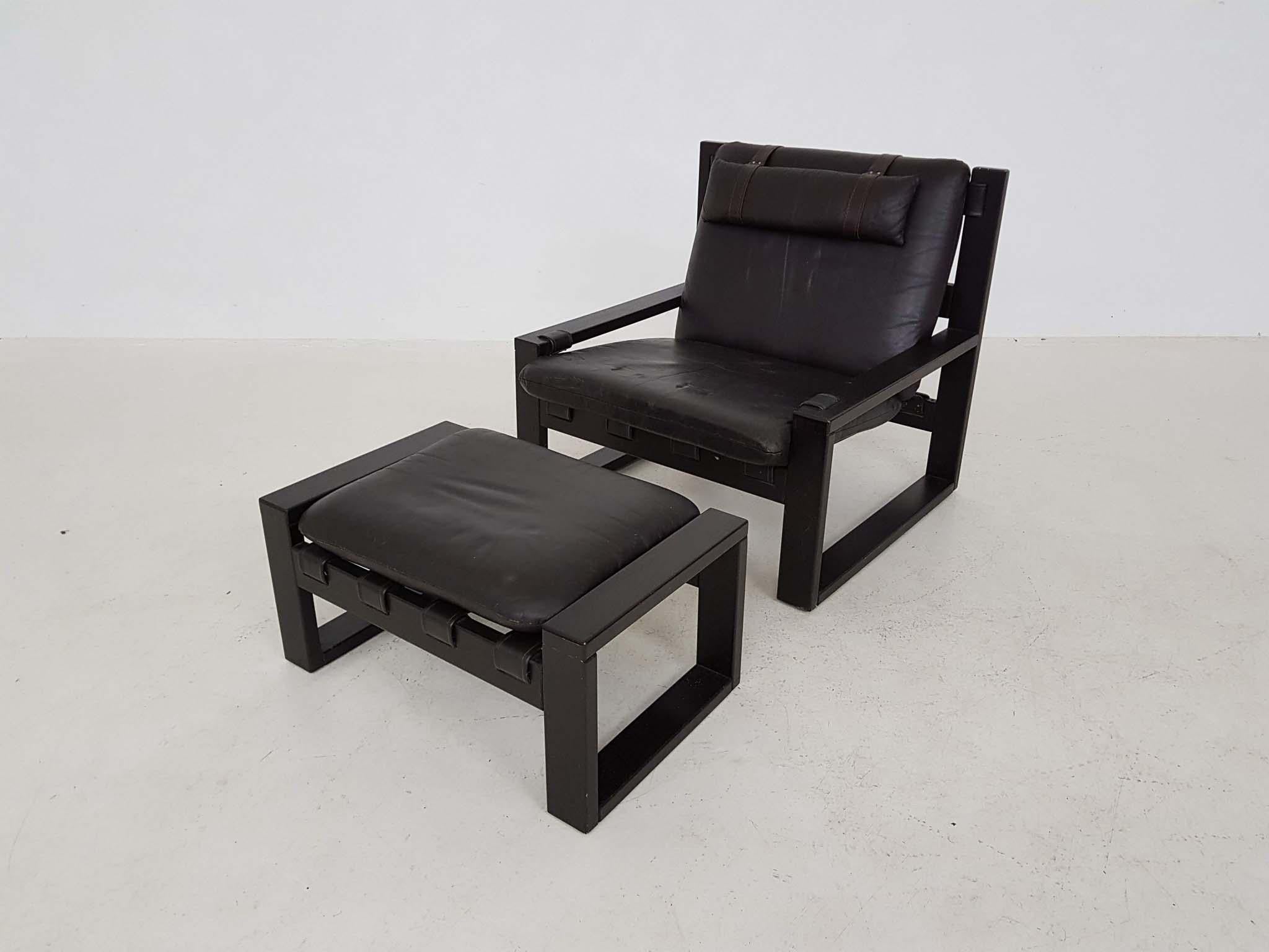 Cuir Atelier Sonja Wasseur Ensemble chaise longue et ottoman en cuir fait main, Pays-Bas en vente