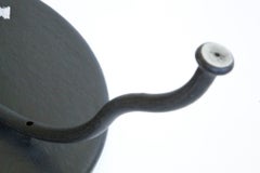 Tavolino da caffè in resina nera Atelier van Lieshout 2004